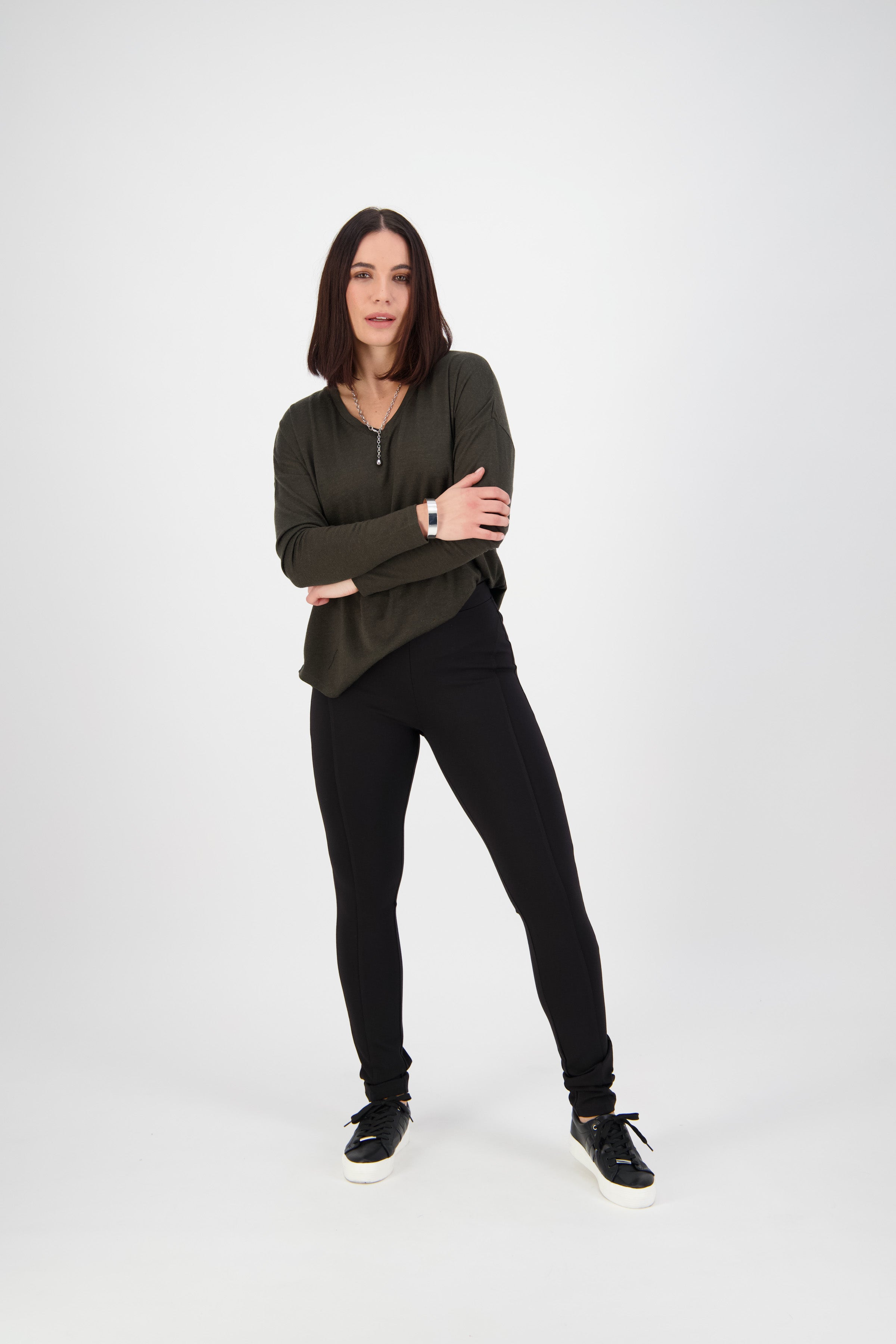 12106 Black - Skinny Leg Full Length Ponti Pull-On - Vassalli