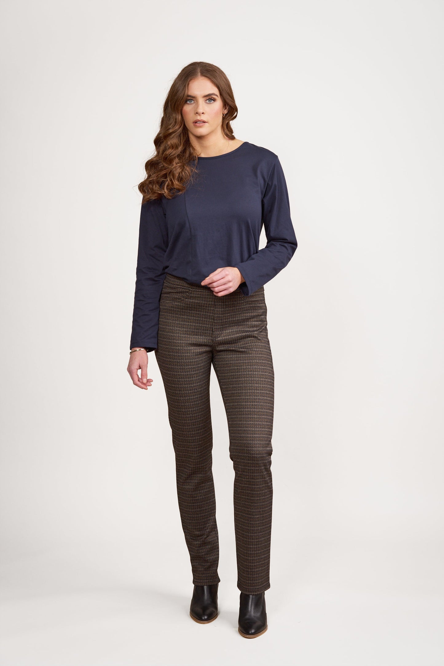 234E Sutton - Slim Leg Full Length Knit Pull On - Vassalli