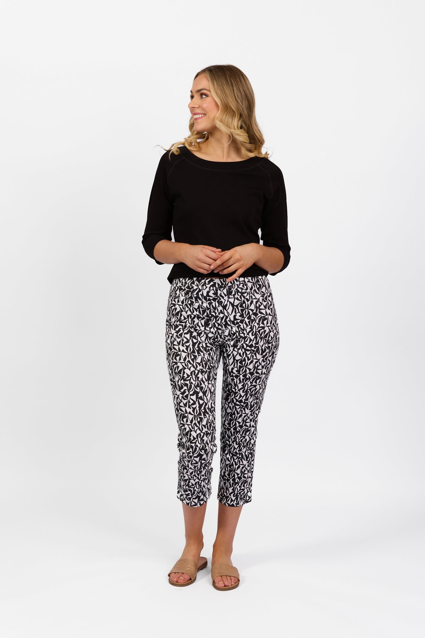 274LW Accent - Printed Slim Leg 7/8 Length Lightweight Pull On - Vassalli