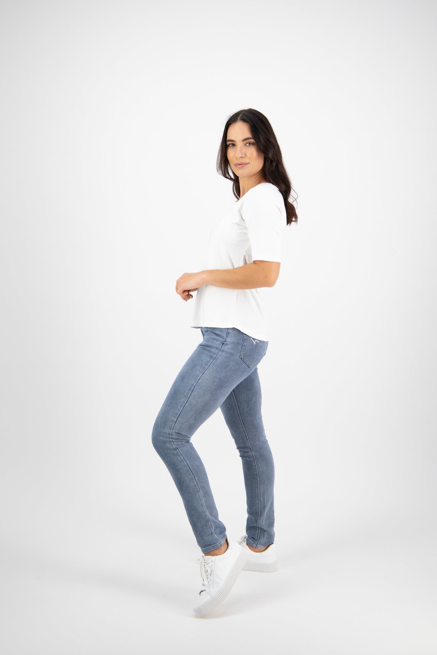 3333 White - V-Neck Tee - Vassalli