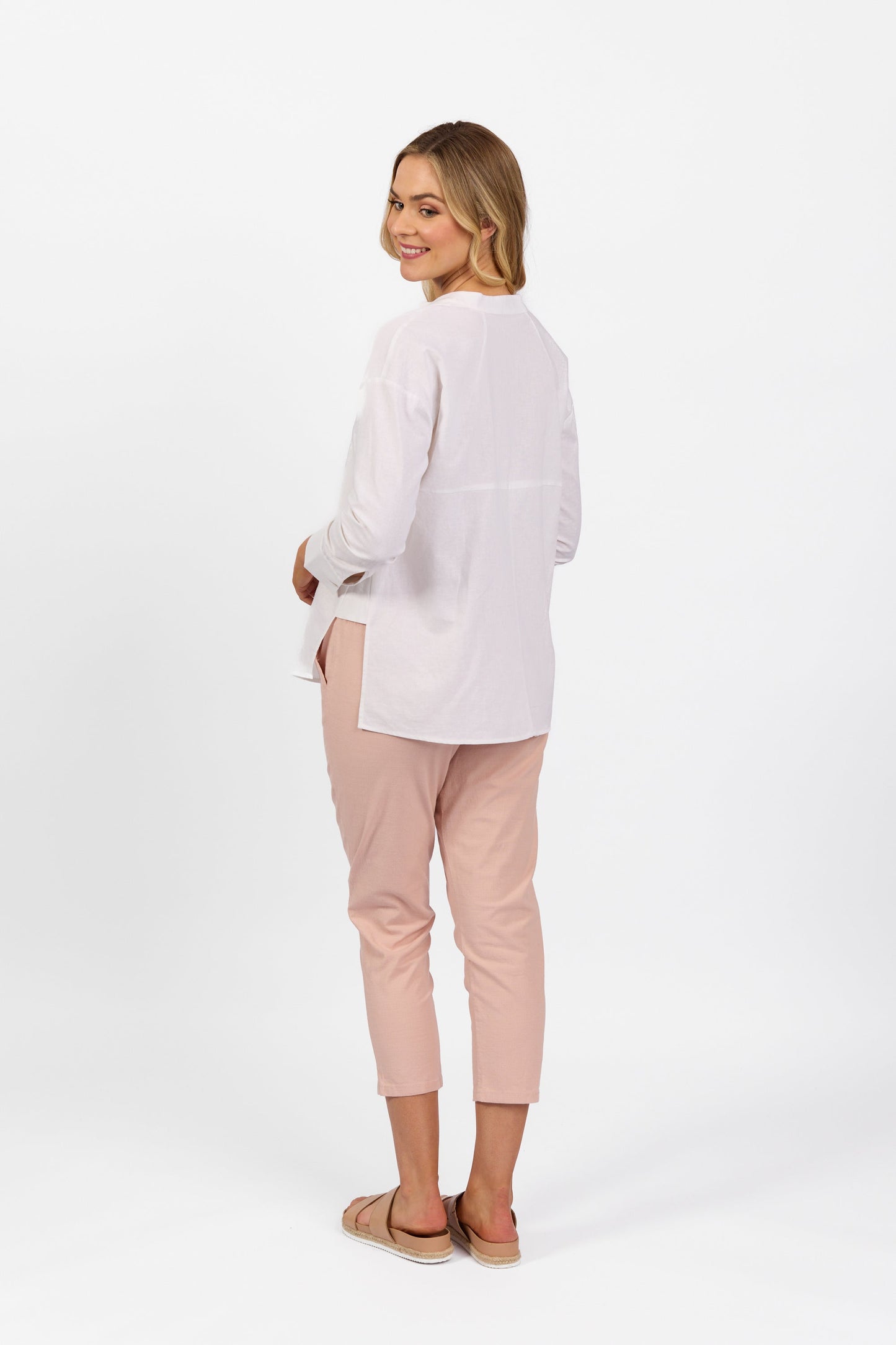 4450 White - Plain Long Sleeve Chinese Collar Shirt with Side Hem Insert - Vassalli