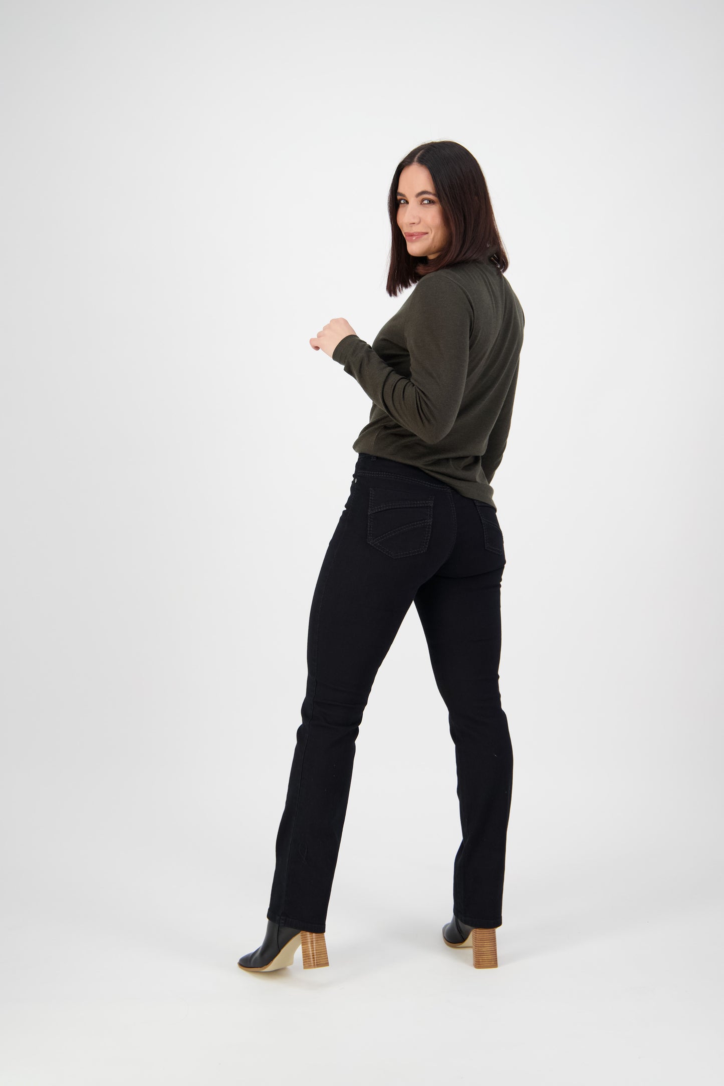 5937 Black Denim - Straight Leg Full Length Jean - Vassalli