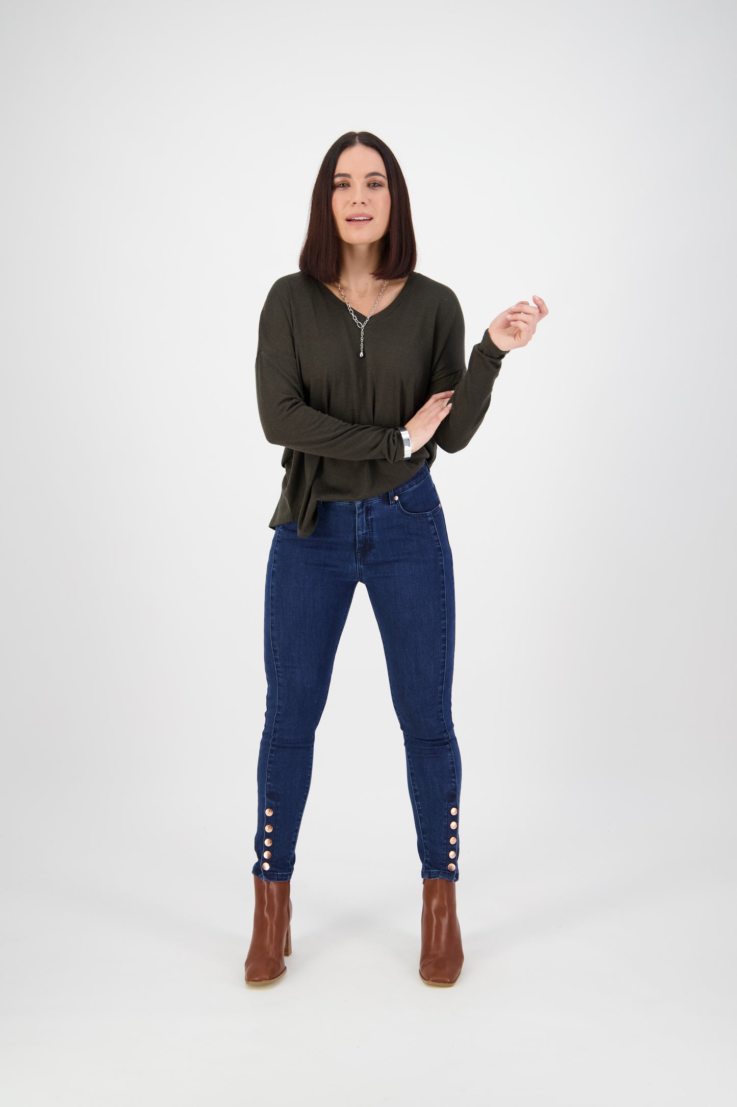 5950 Ink Denim - Skinny Leg Ankle Grazer Jean with Cuff Button Detail - Vassalli