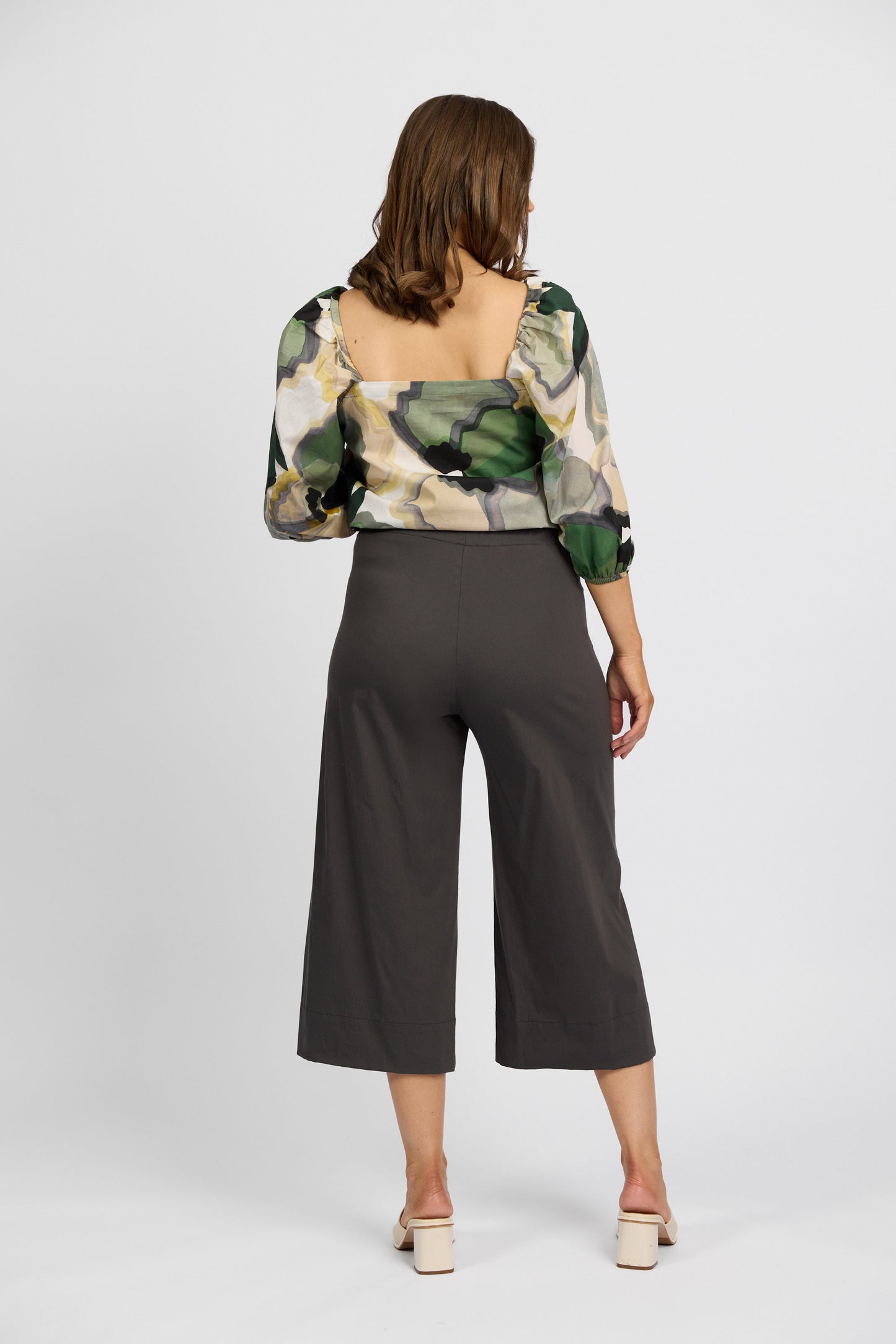 P6426 Beluga - Paris Wide Leg Crop - Vassalli