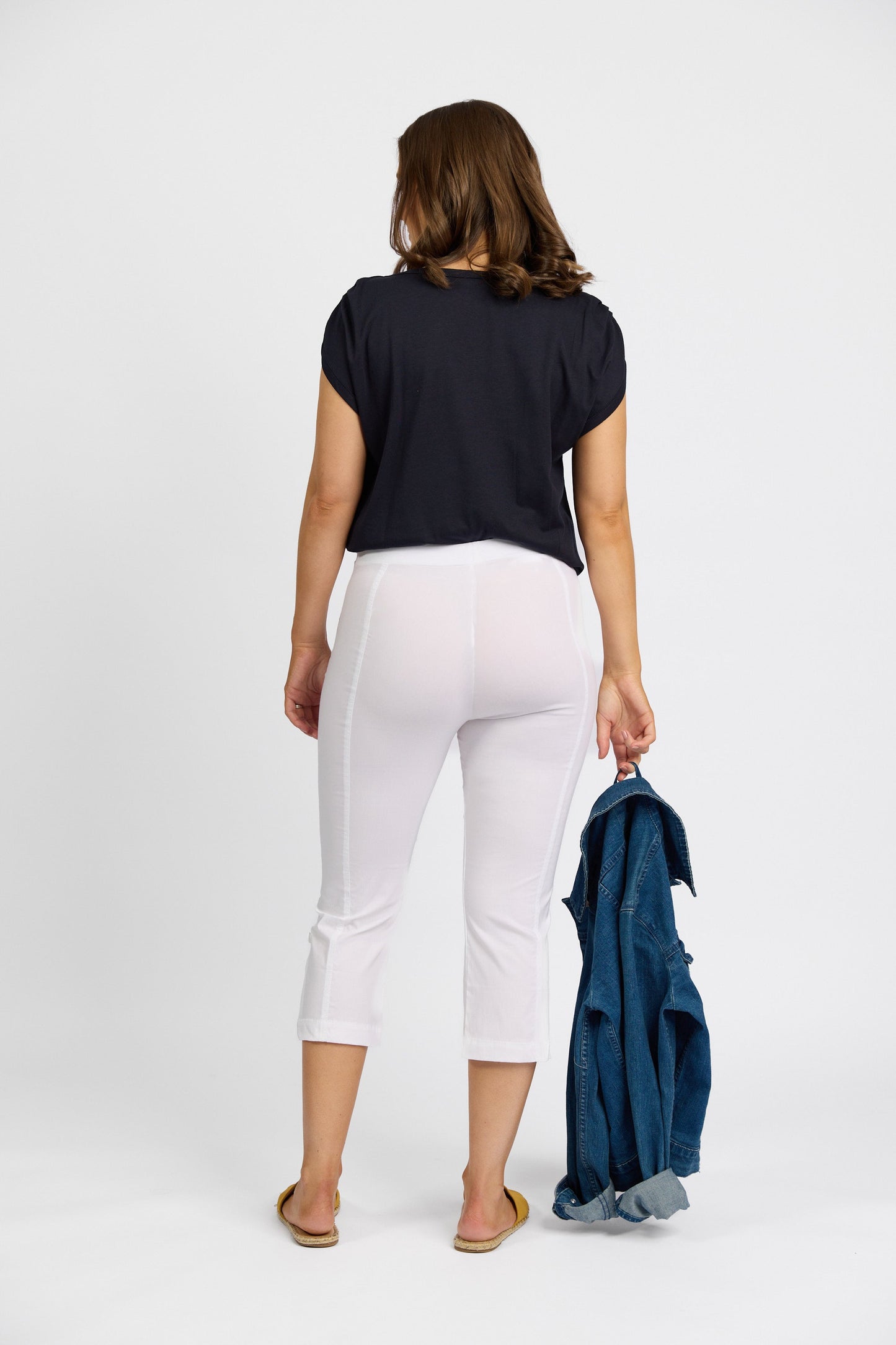 P7065 White - Paris Cargo 3/4 Short - Vassalli