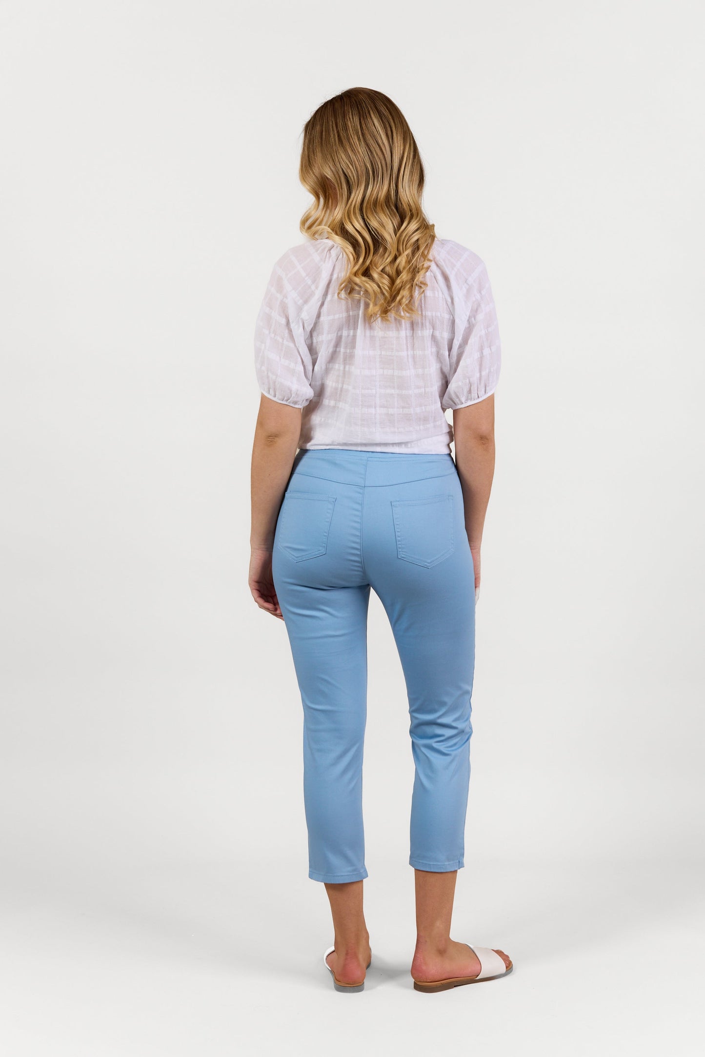 S271LW Fresh Blue - Skinny Leg 7/8 Length Lightweight Pull On - Vassalli
