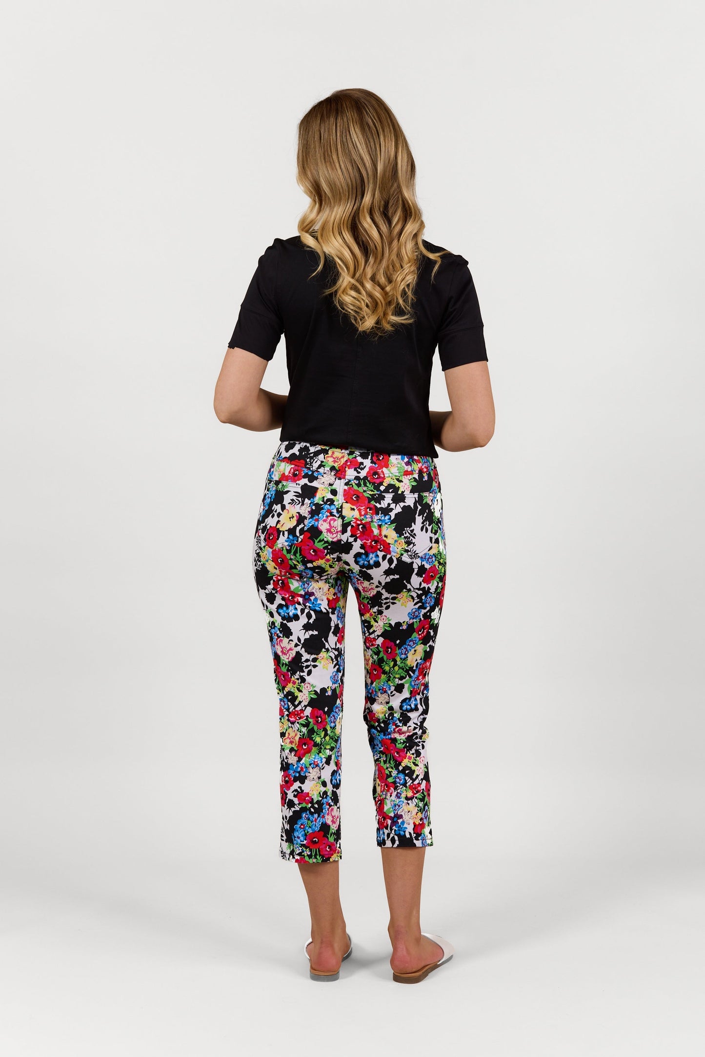 S274LW Bouquet - Slim Leg 7/8 Length Lightweight Pull On - Vassalli