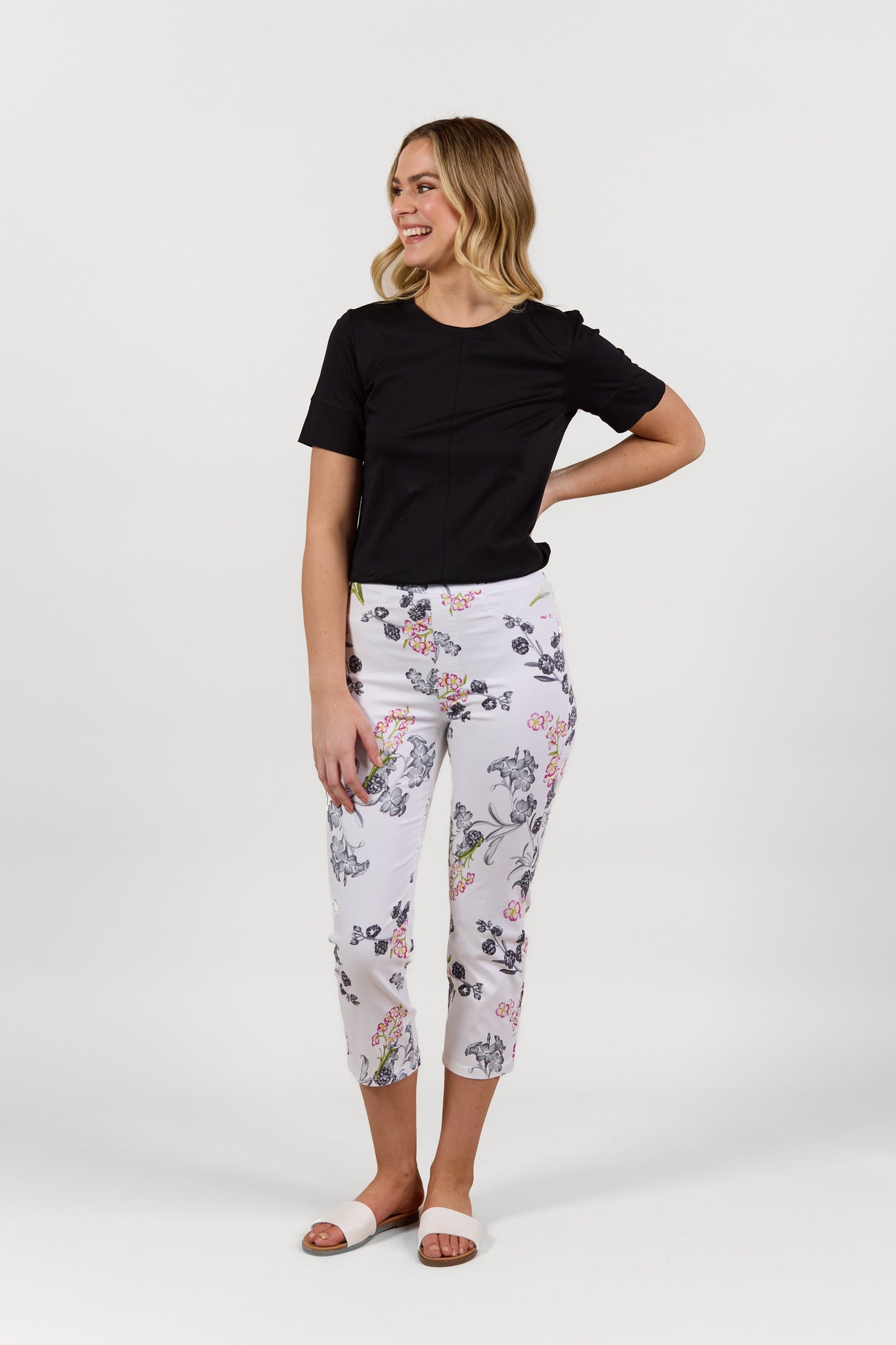 S274LW Delphi - Slim Leg 7/8 Length Lightweight Pull On - Vassalli