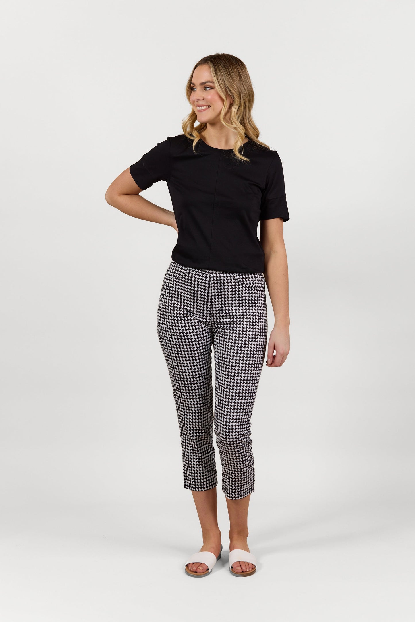 S274LW Houndstooth - Slim Leg 7/8 Length Lightweight Pull On - Vassalli