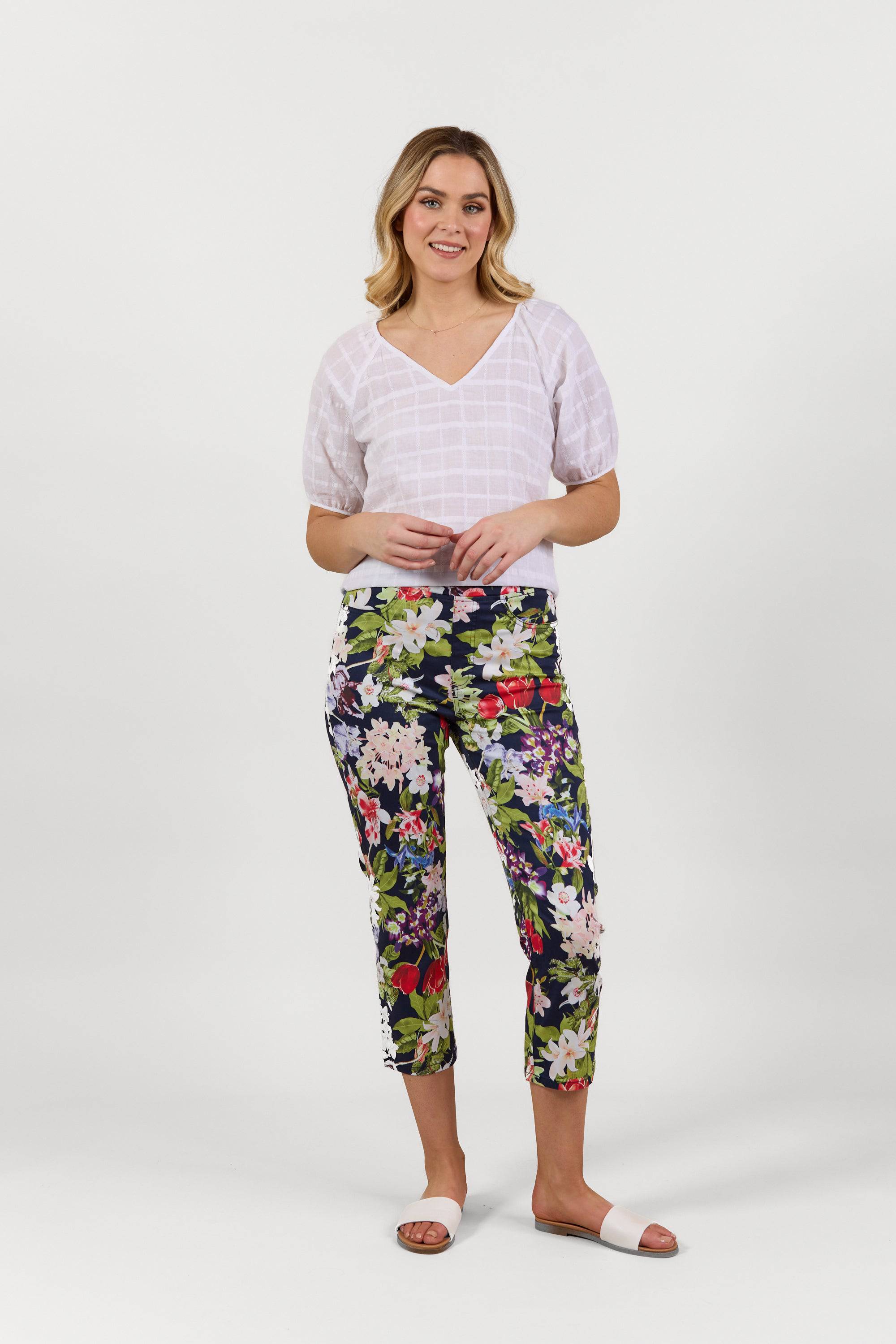 S274LW Tulip - Slim Leg 7/8 Length Lightweight Pull-On - Vassalli