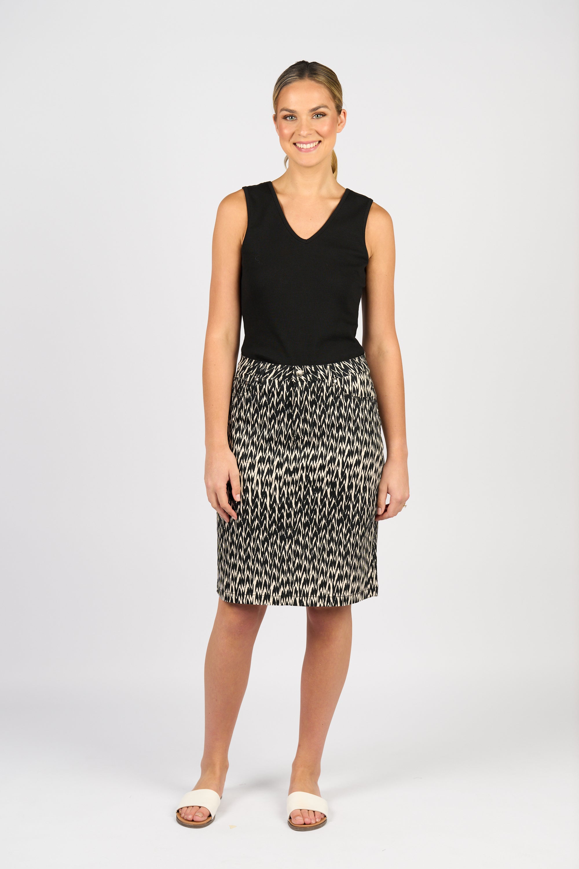 372AV Lightweight Skirt - Beau - Vassalli