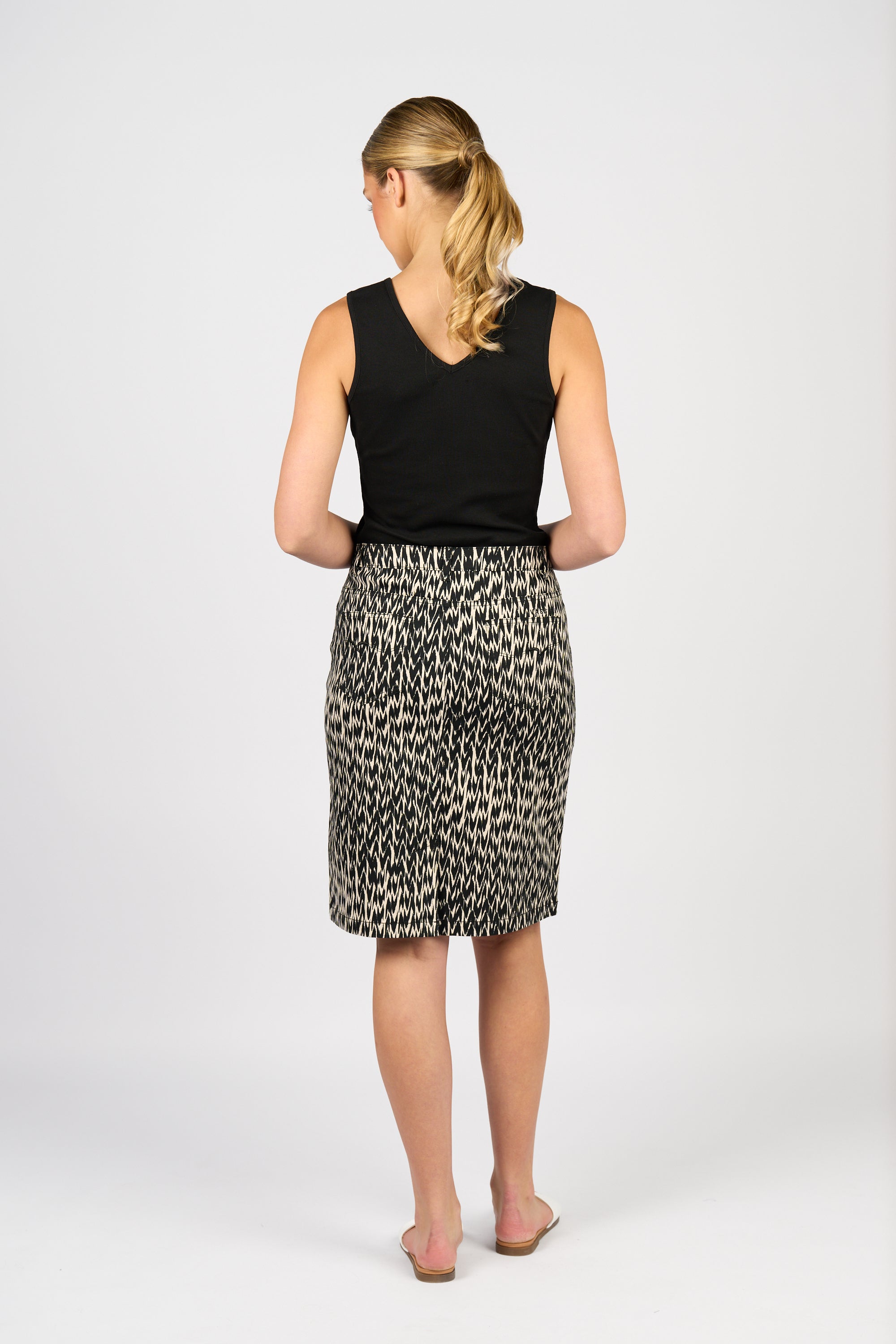 372AV Lightweight Skirt - Beau - Vassalli