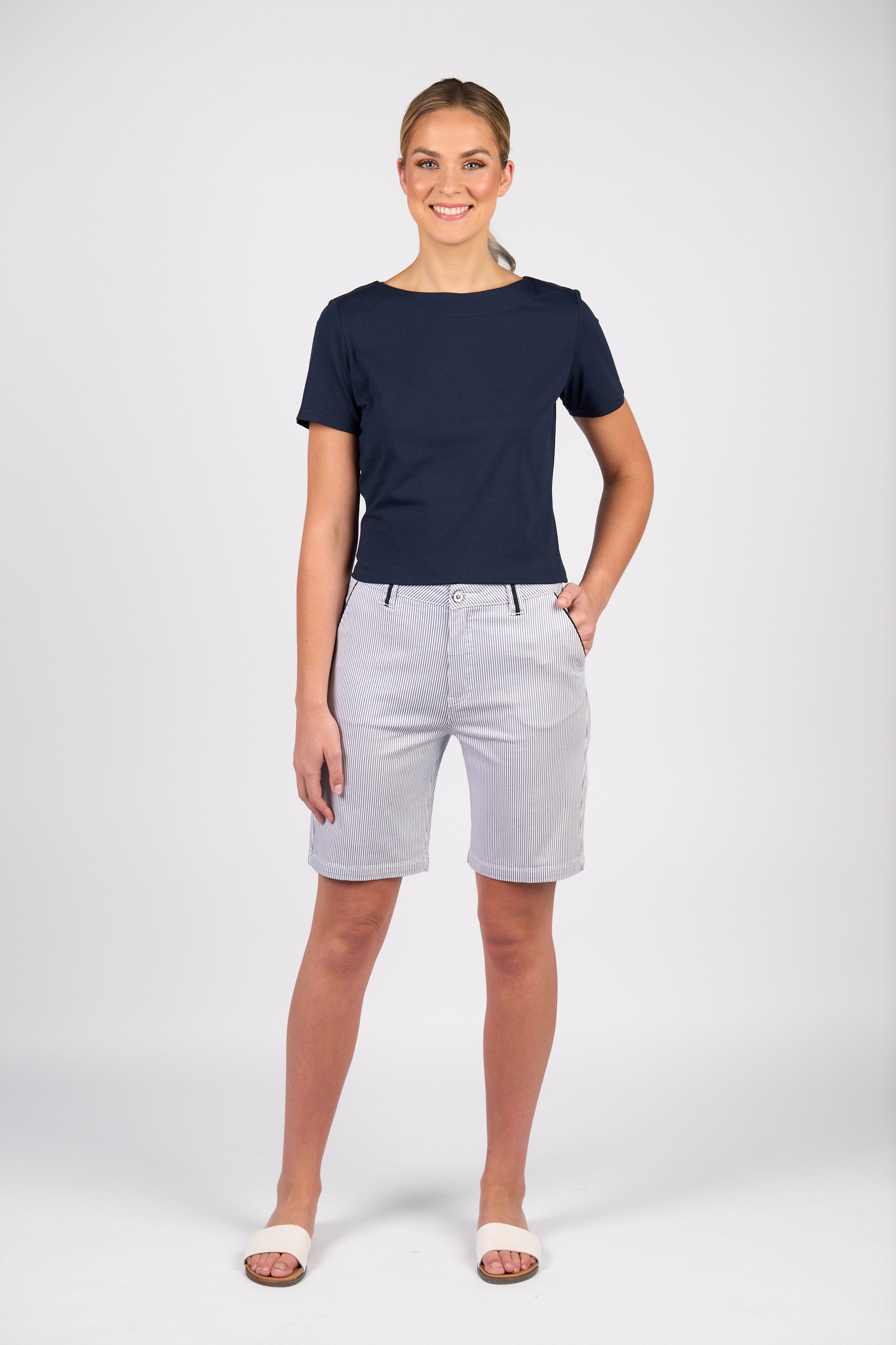 5998 Shorts - Ink/White Stripe - Vassalli