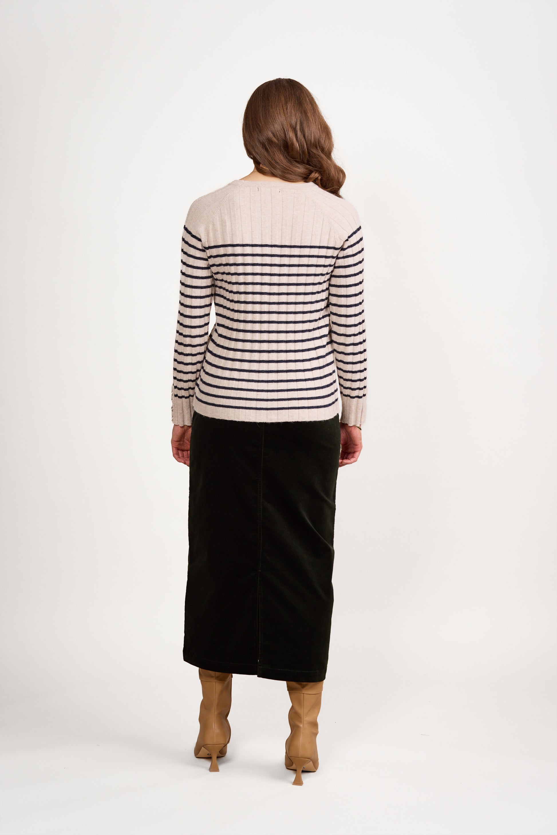 1071 Oatmeal/Ink - Round Neck Ribbed Knit Jumper with Dome Cuff Detail - Vassalli