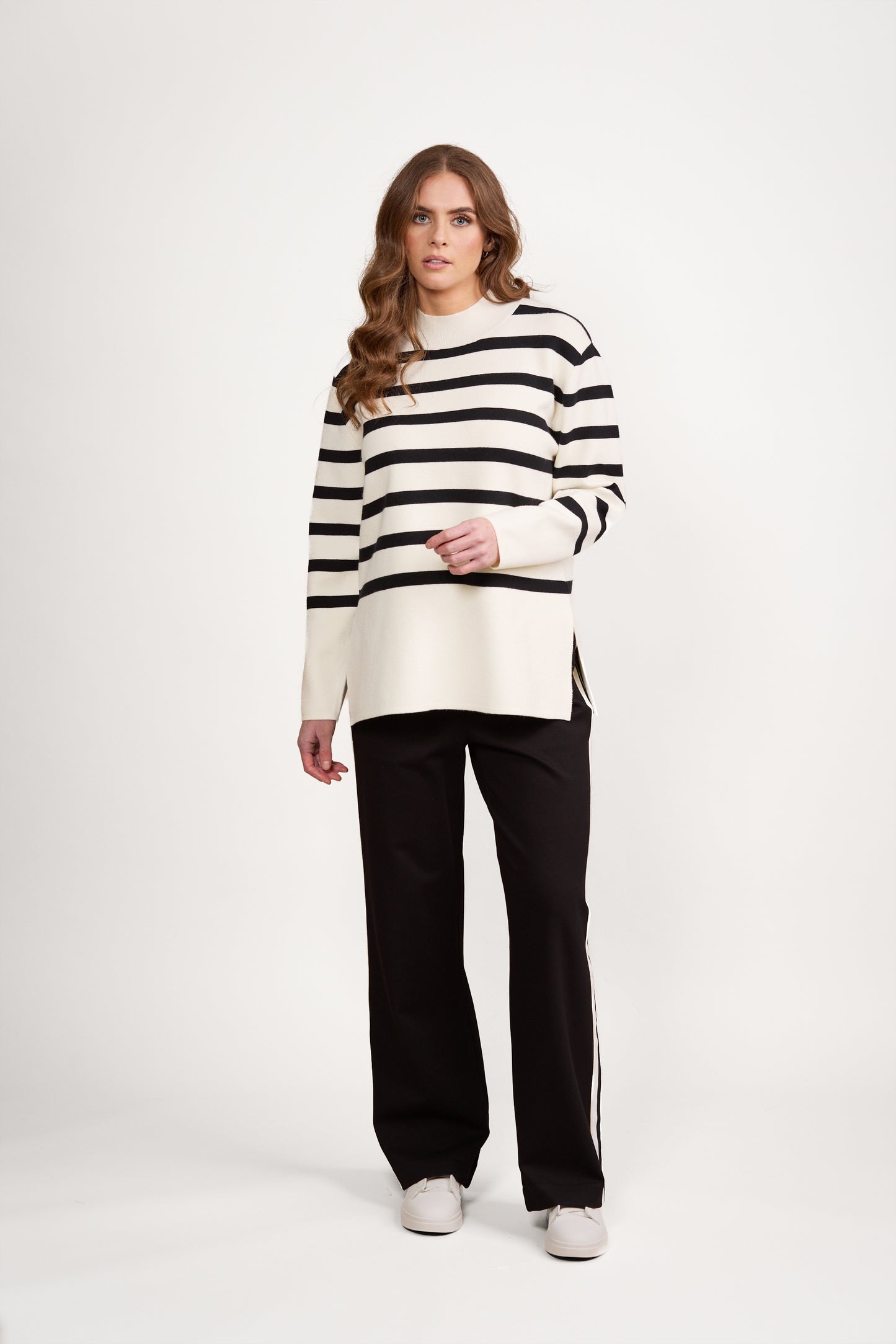 1078 Off White/Black - High Neck Relaxed Fit Sweater with Side Splits - Vassalli