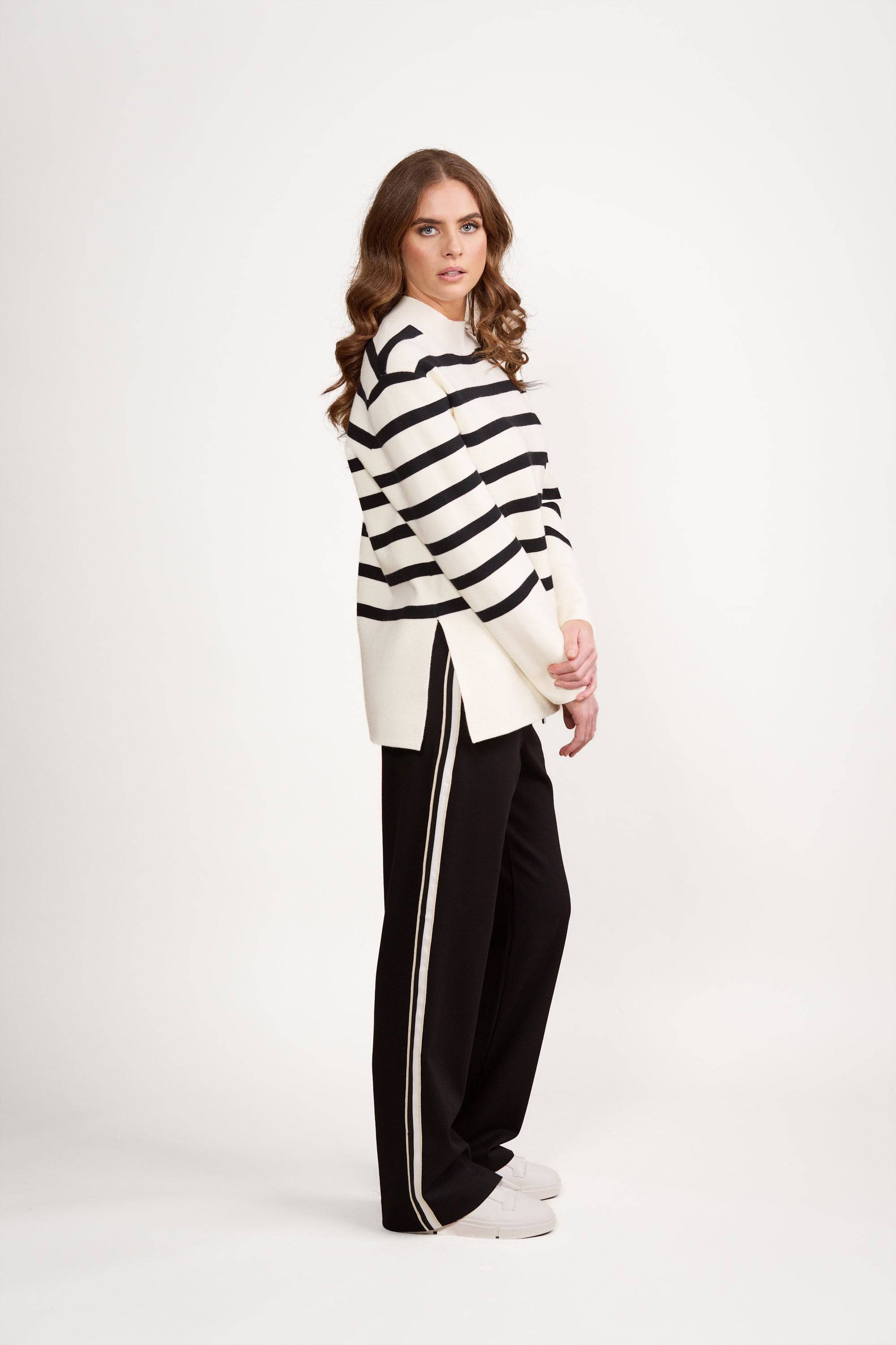 1078 Off White/Black - High Neck Relaxed Fit Sweater with Side Splits - Vassalli