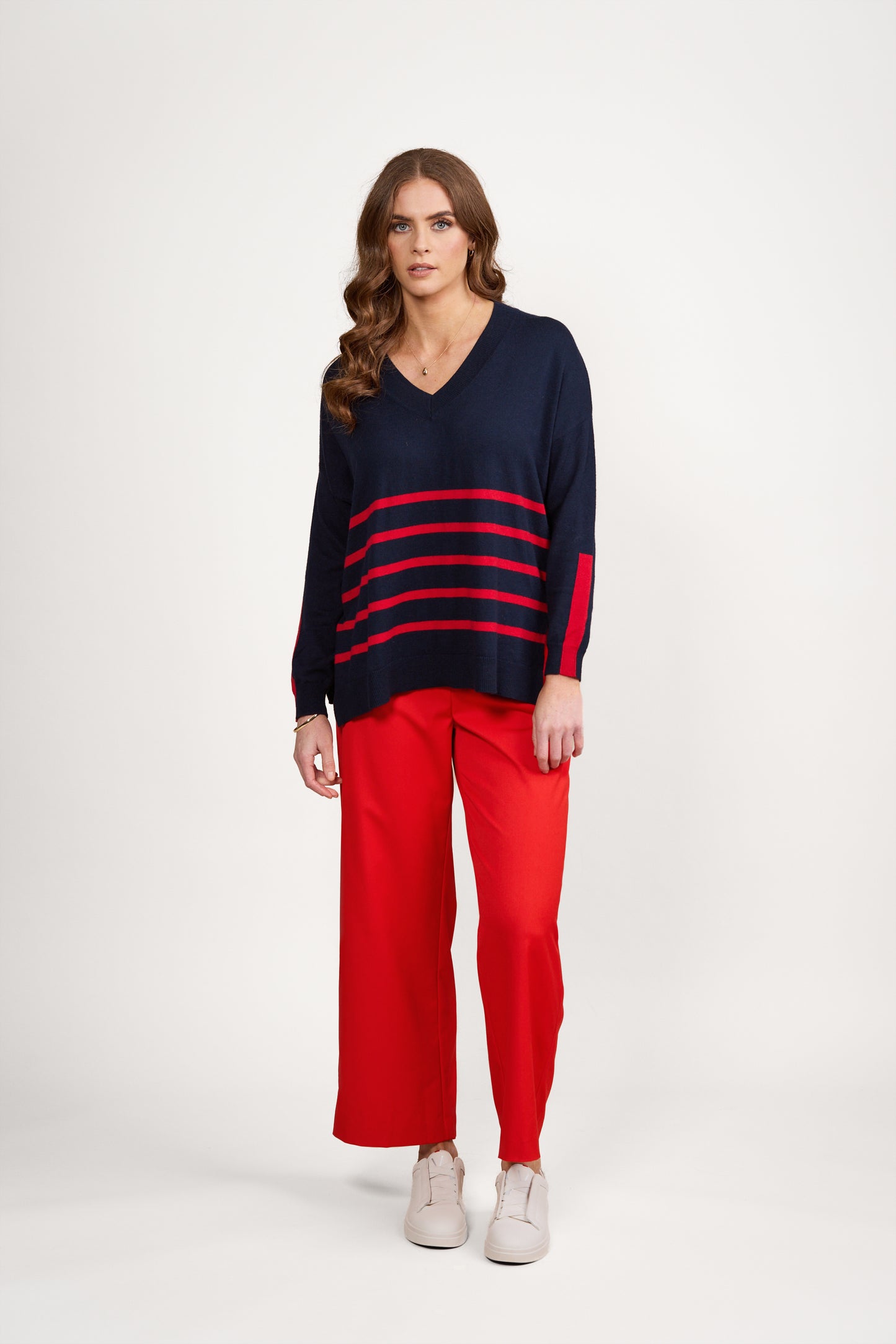 1083 Ink/Red - Relaxed V Neck Sweater - Vassalli