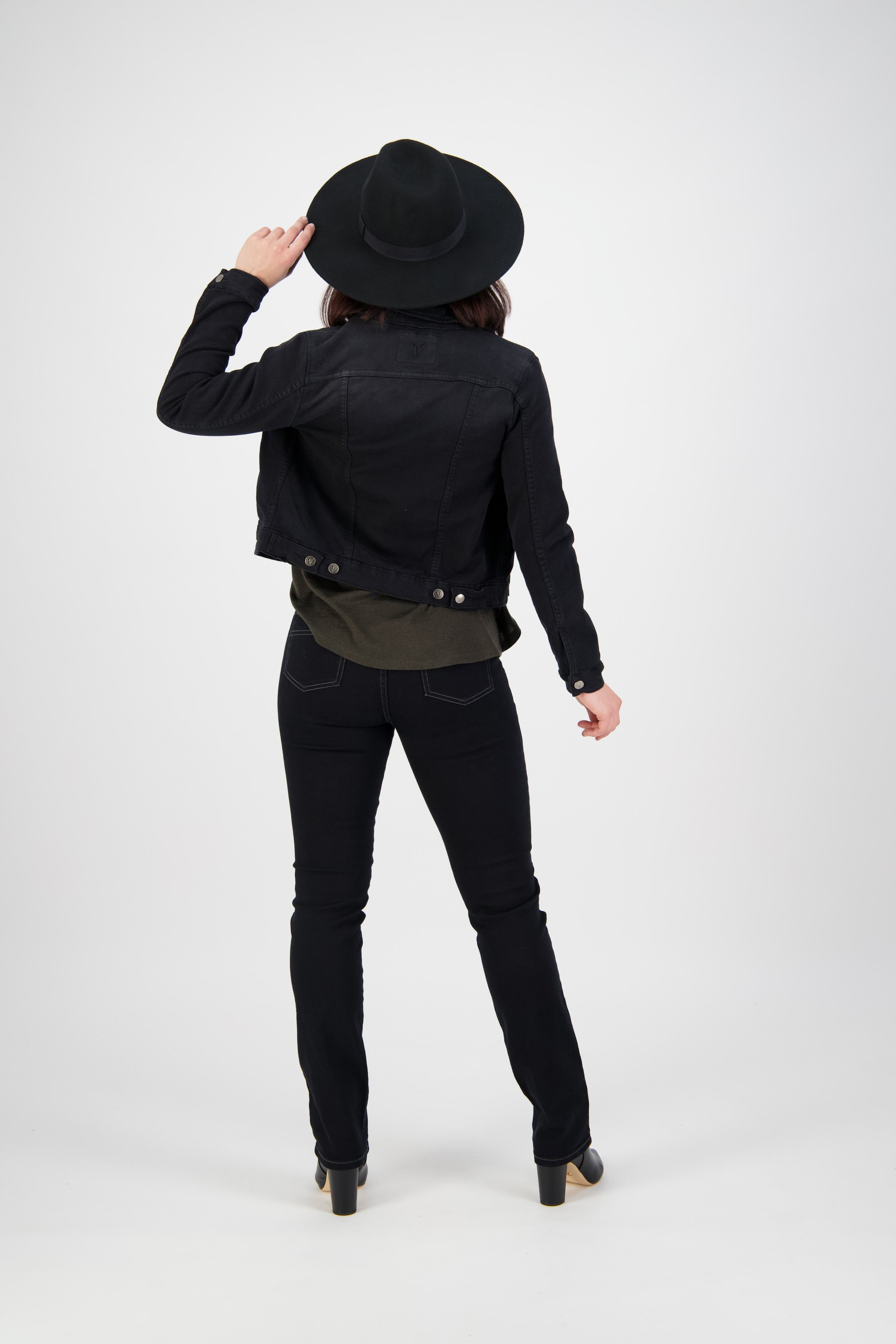 2053K Black - Knit Denim Button-Up Jacket - Vassalli