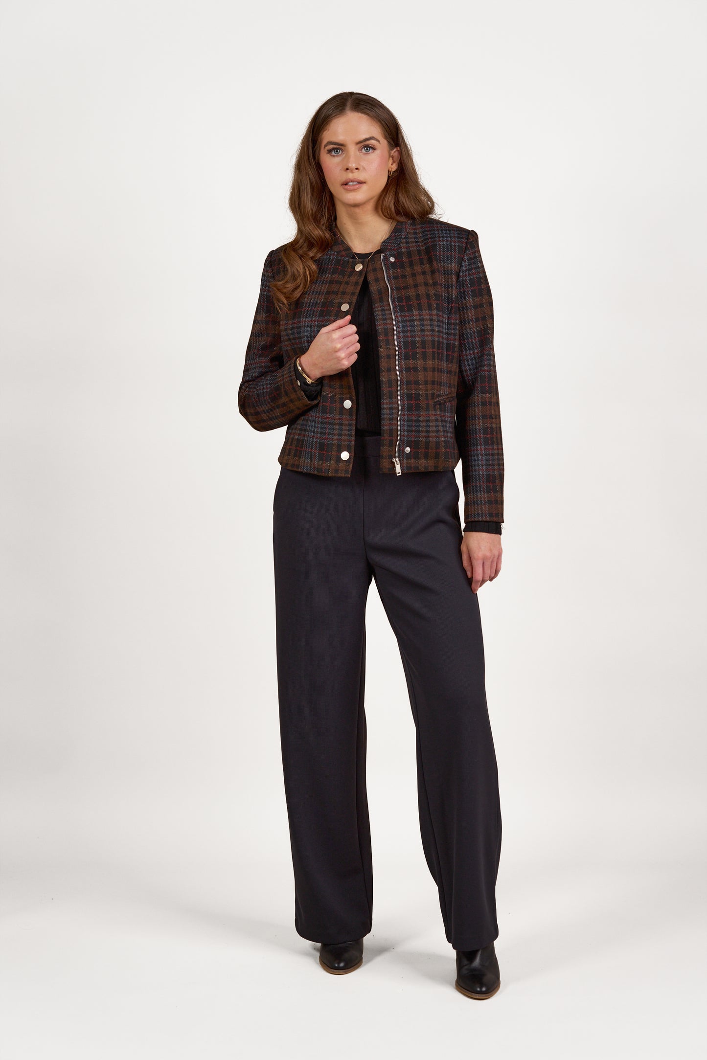 2084 Soho - Collarless Short Jacket with Concealed Zip - Vassalli