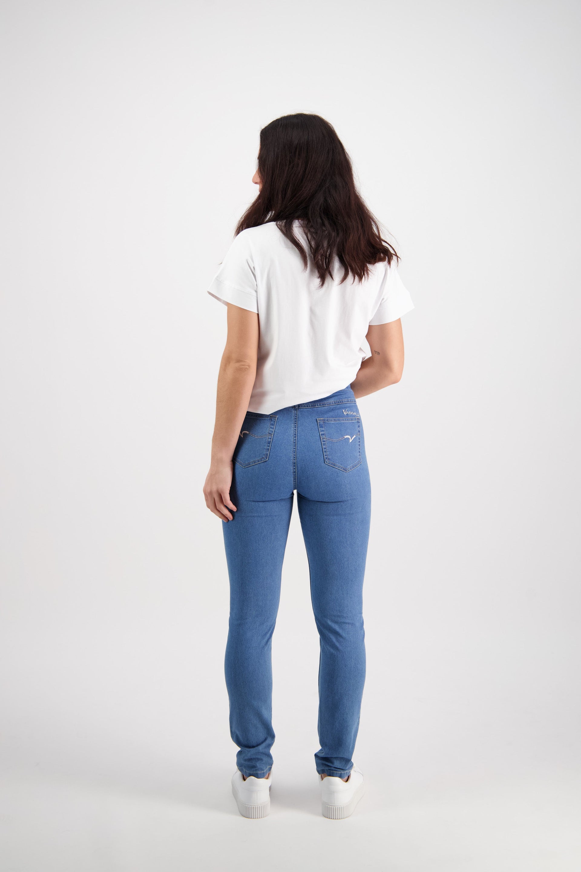 230CS Light Denim - Skinny Leg Full Length Contrast Stitch Denim Pull-On - Vassalli
