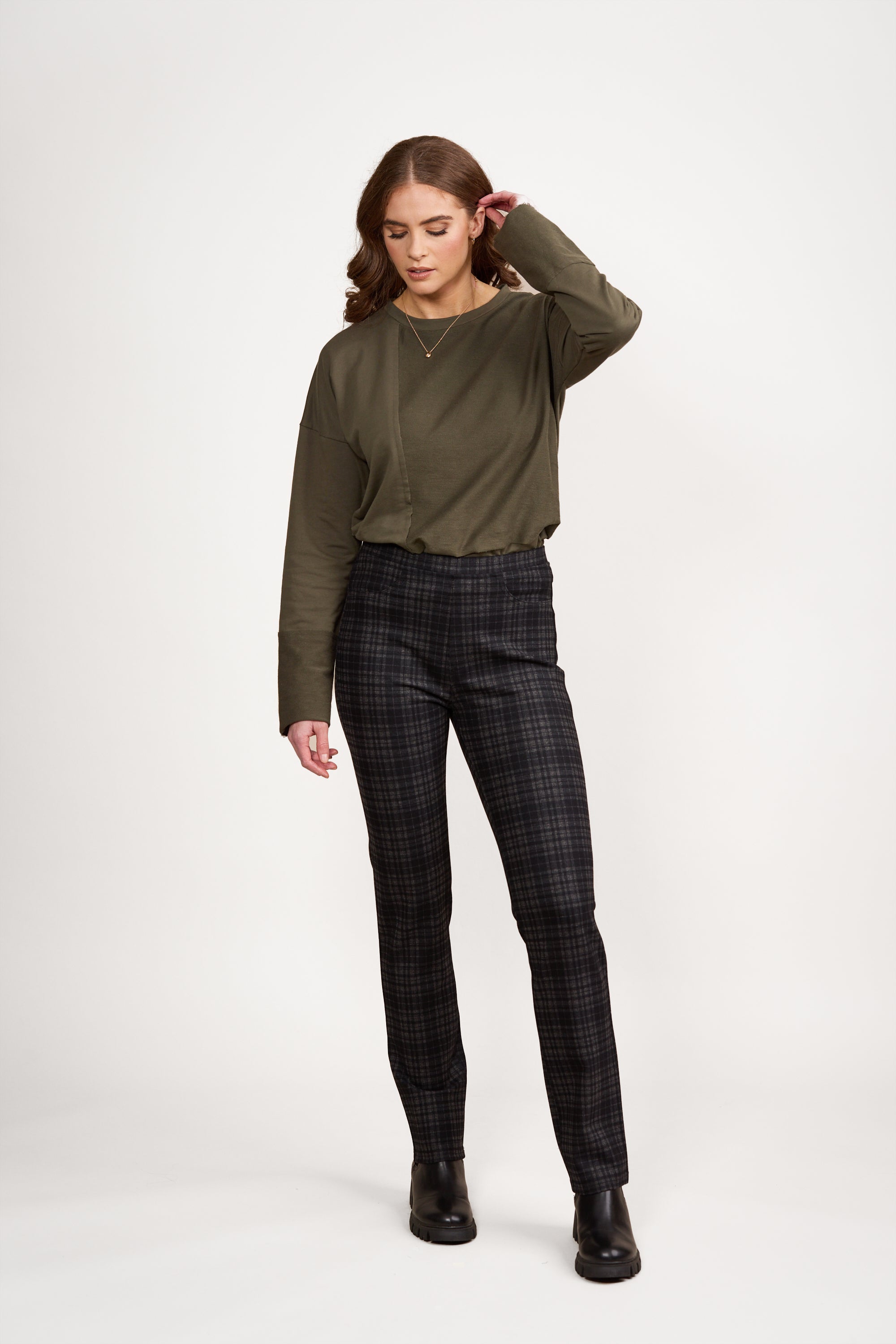 234 Bennett - Slim Leg Full Length Printed Ponti Pull-On - Vassalli