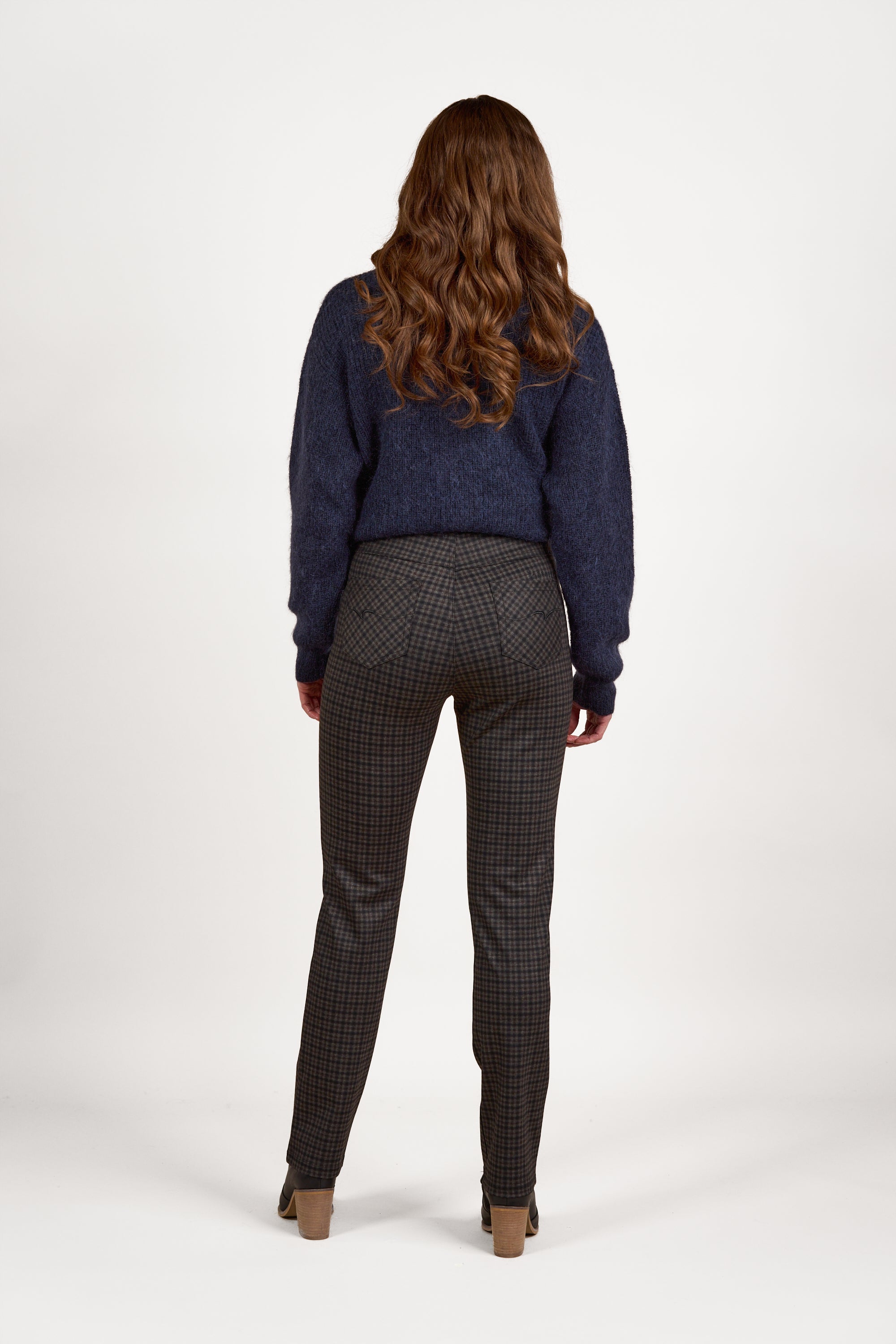 234 Vincent - Slim Leg Full Length Printed Ponti Pull-On - Vassalli
