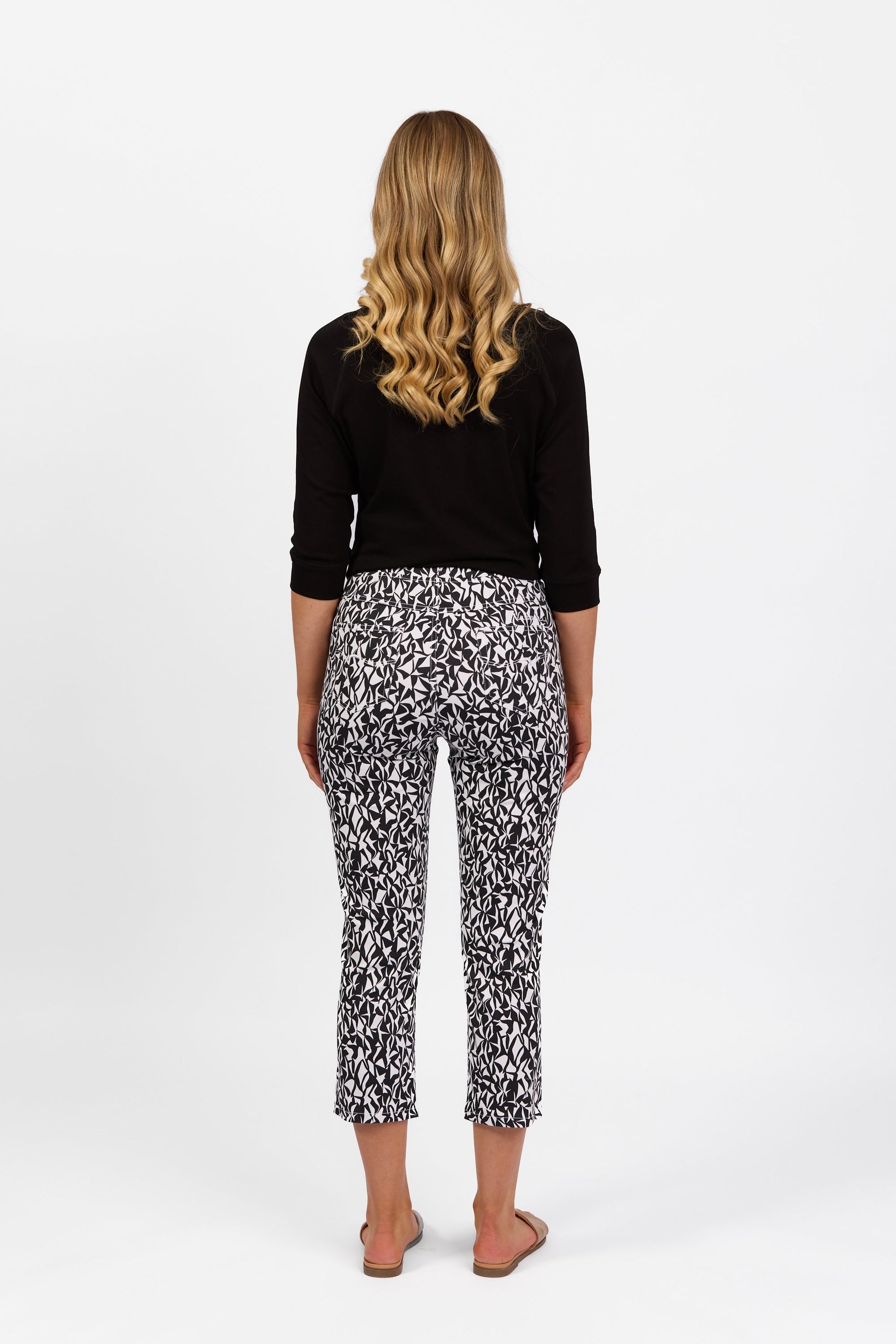 274LW Accent - Printed Slim Leg 7/8 Length Lightweight Pull On - Vassalli