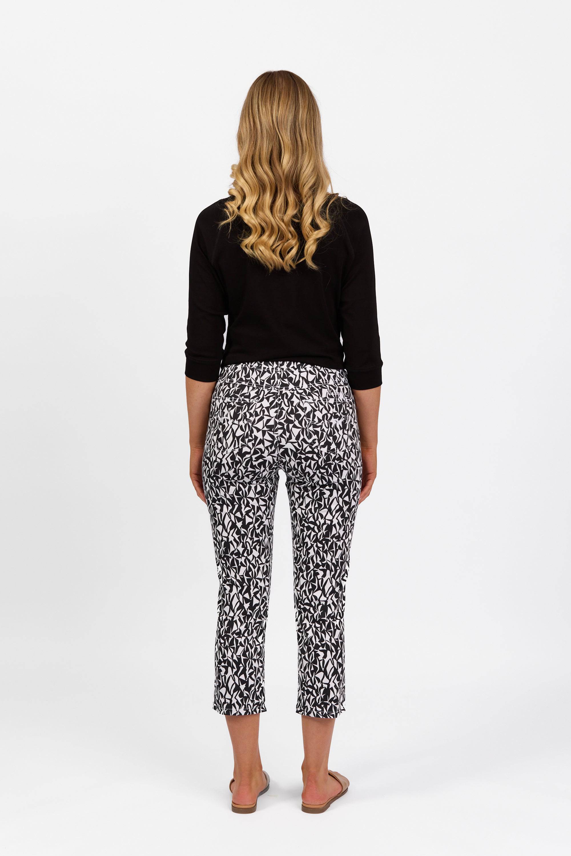 274LW Accent - Printed Slim Leg 7/8 Length Lightweight Pull-On - Vassalli