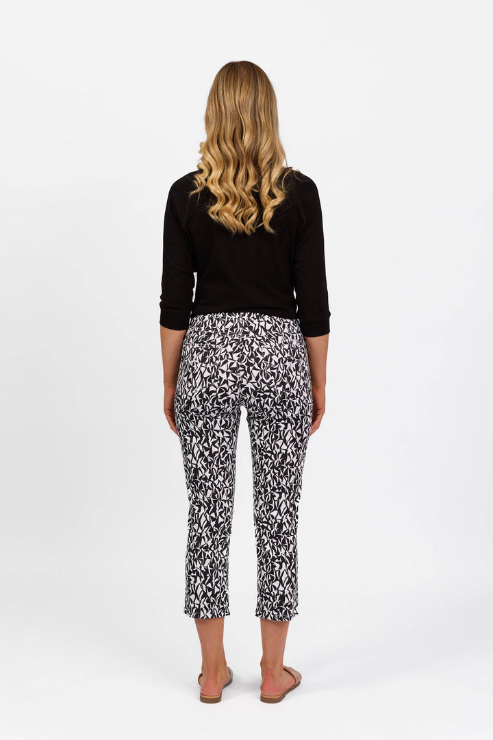 274LW Accent - Printed Slim Leg 7/8 Length Lightweight Pull-On - Vassalli