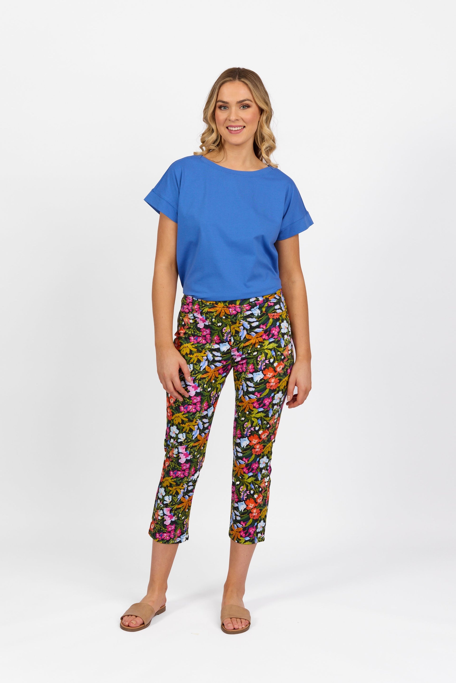 274LW Lola - Printed Slim Leg 7/8 Length Lightweight Pull-On - Vassalli