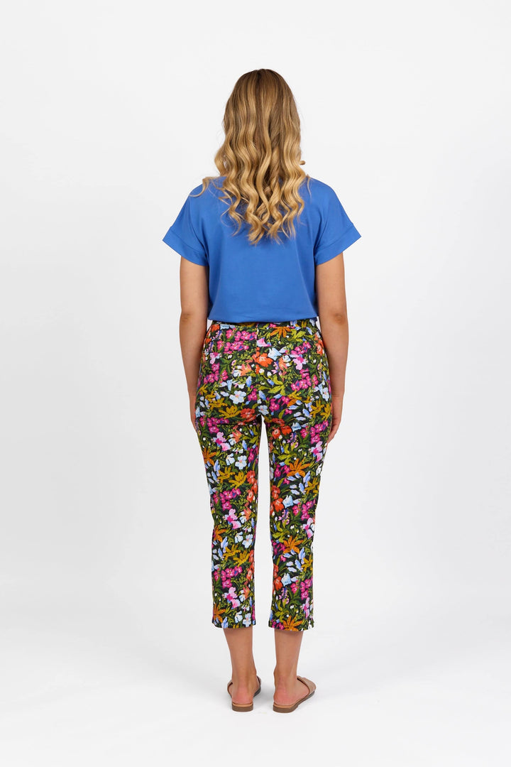 274LW Lola - Printed Slim Leg 7/8 Length Lightweight Pull-On - Vassalli