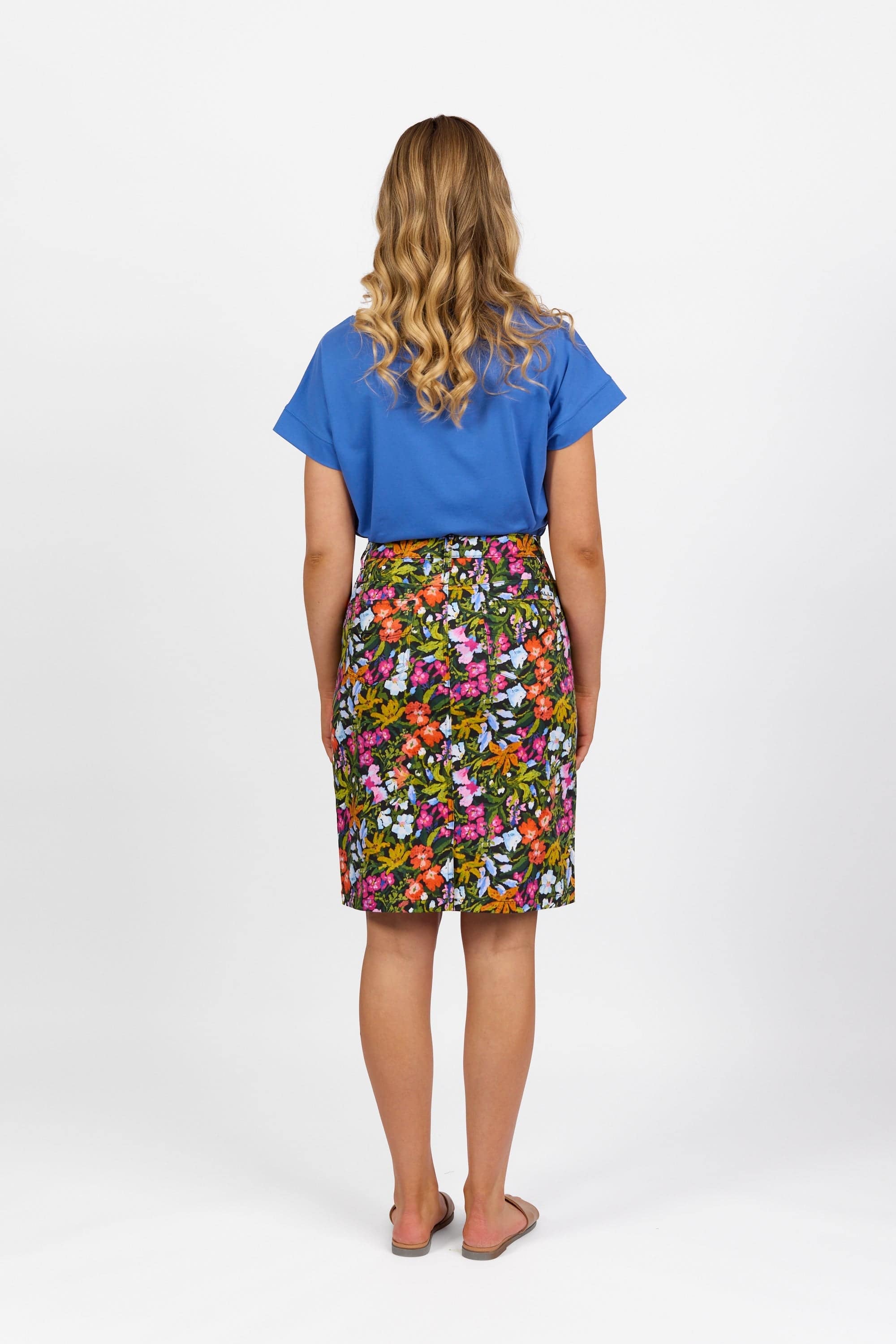372AV Lola - Printed Lightweight Skirt with Centre Back Vent - Vassalli