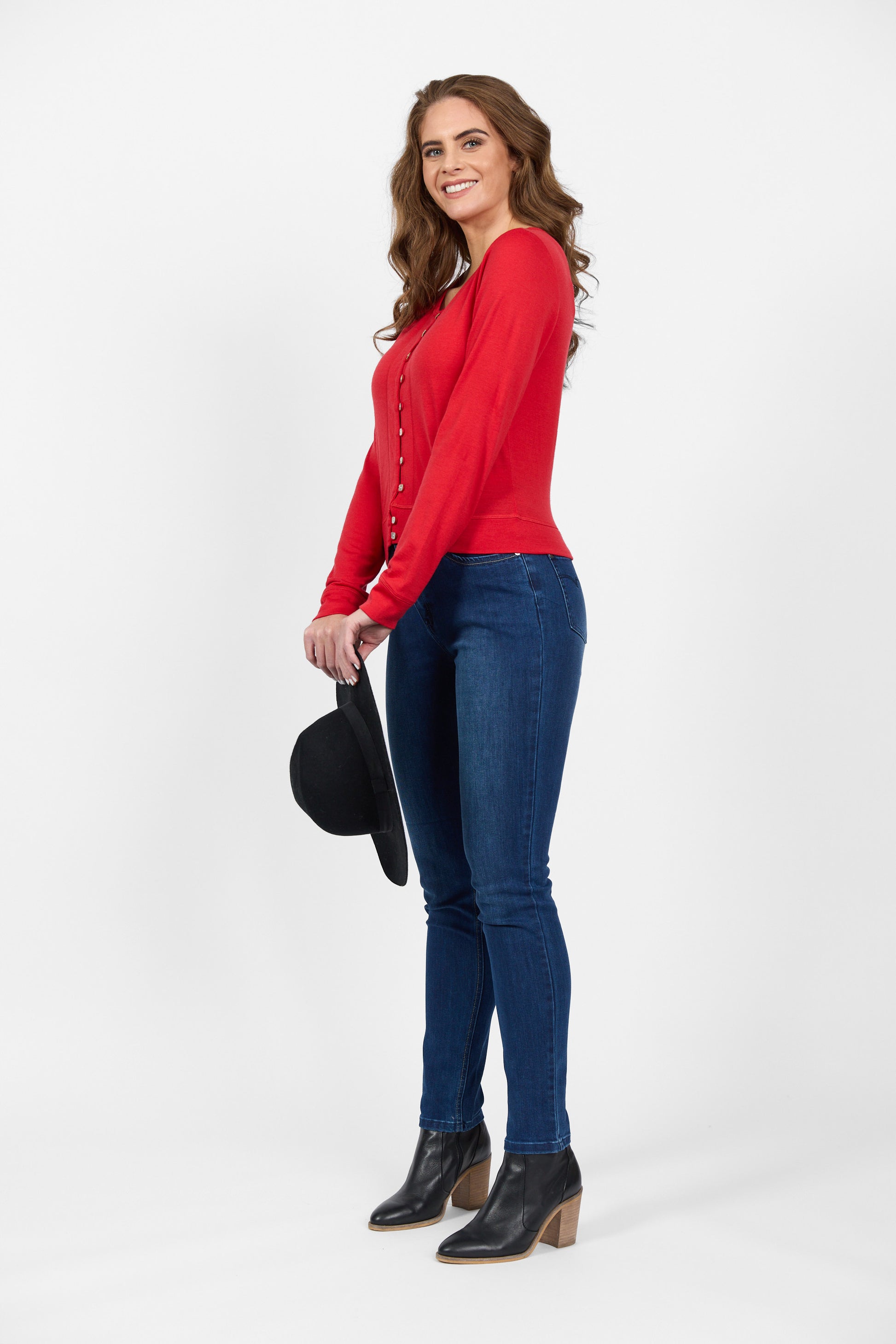 4147 Scarlet - 100% Merino Cropped Cardi - Vassalli