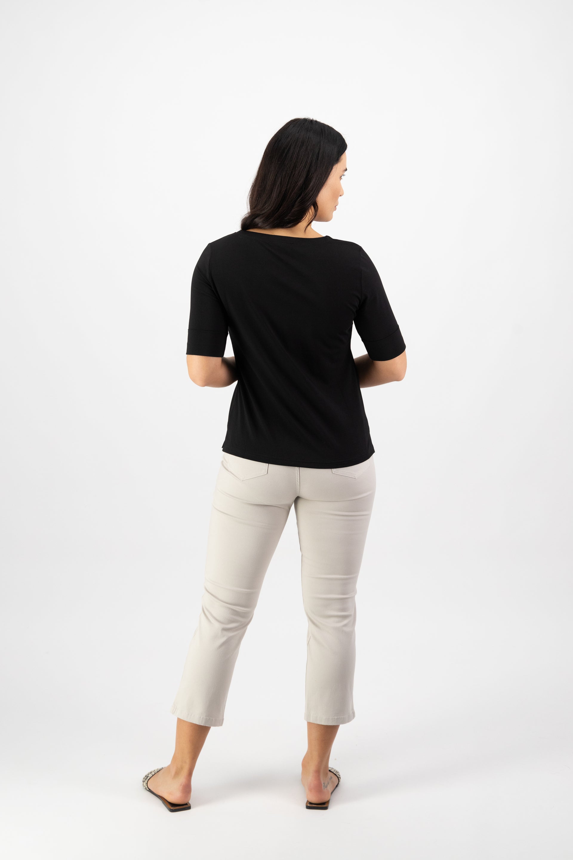 4264 Black - V Neck Top - Vassalli