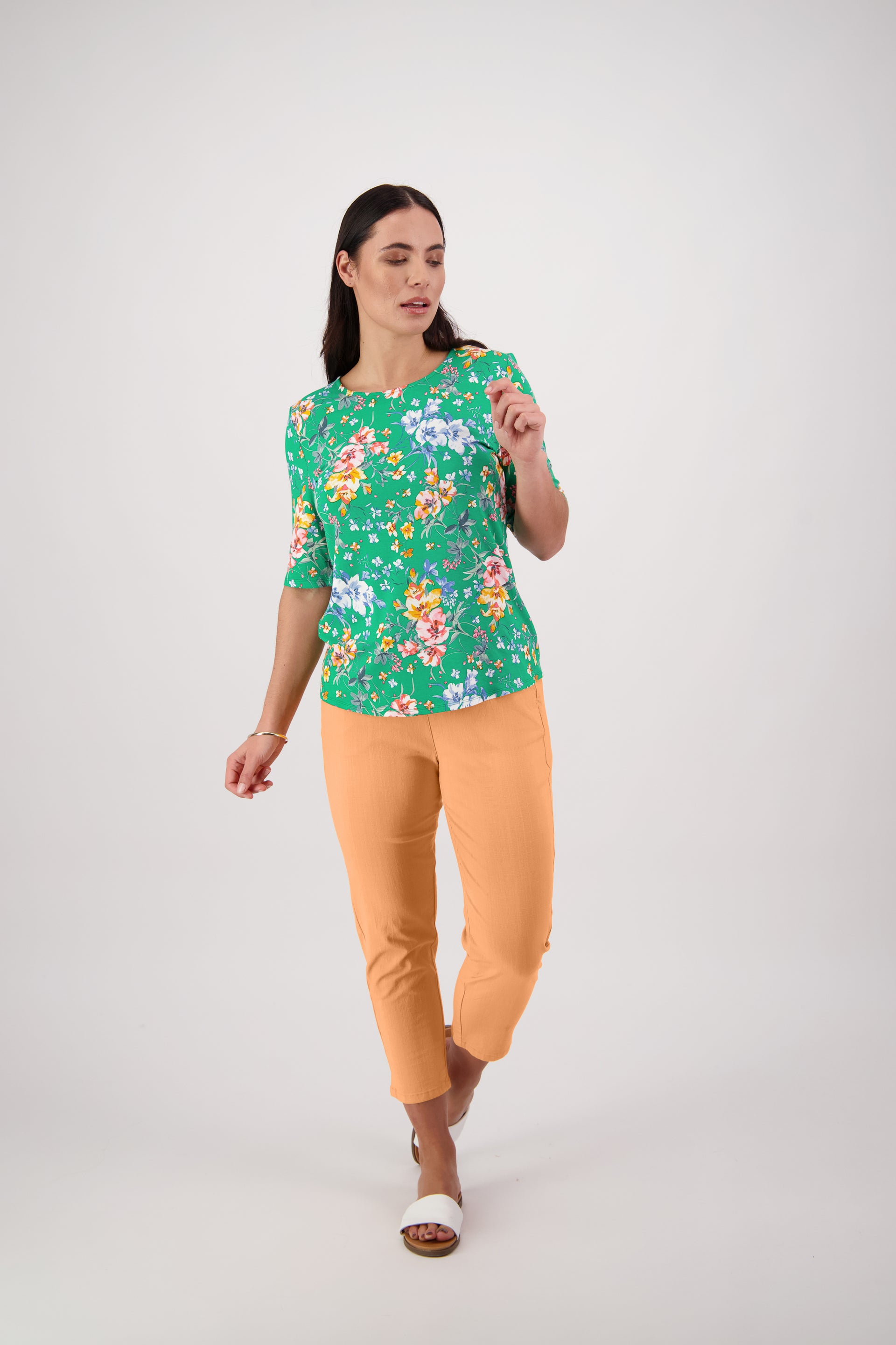 4329 Lush - 3/4 Sleeve Round Neck Knit Top - Vassalli