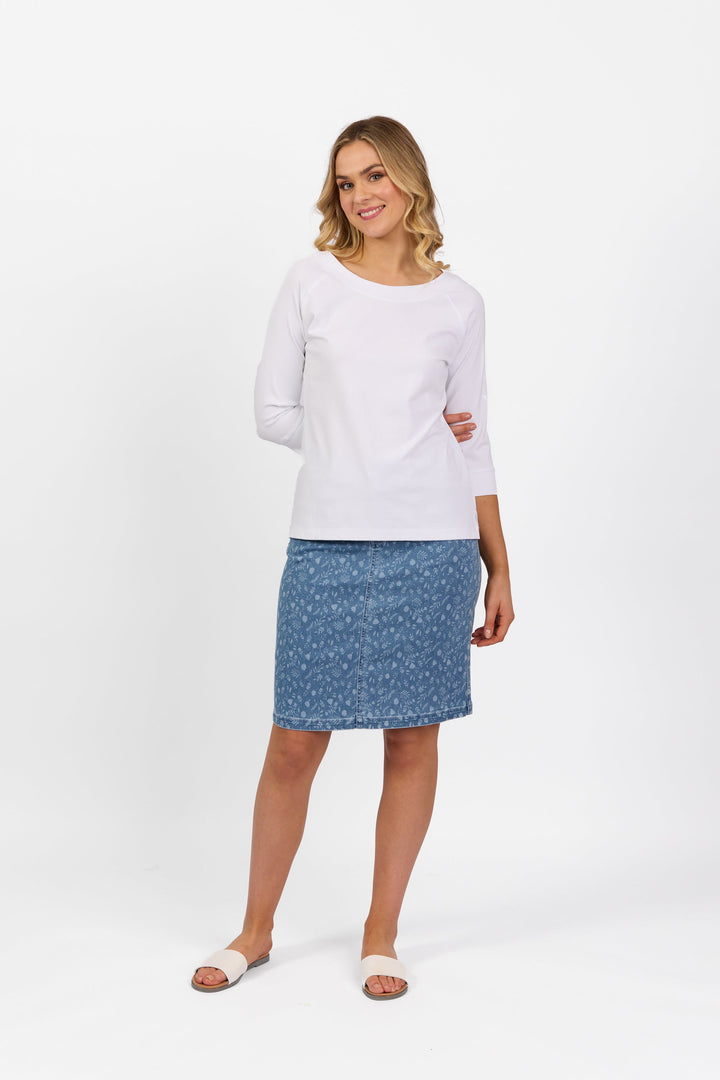 4381 White - Boat Neck 3/4 Sleeve Top - Vassalli