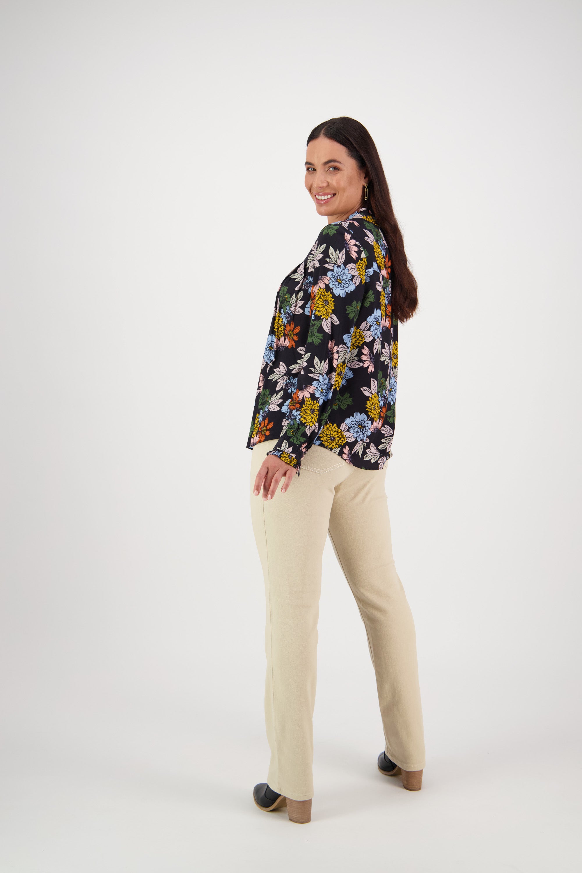 4408 Viva La Bloom - Ruffle Neck Top with Pleat Front - Vassalli