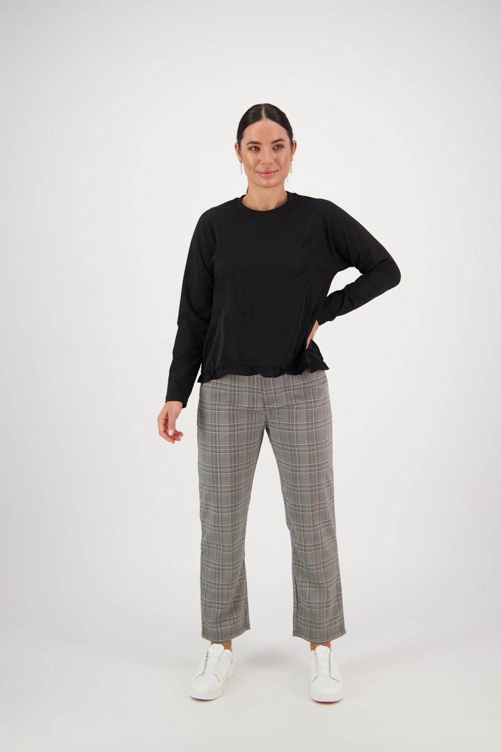 4439 Long Sleeve Top - Black - Vassalli