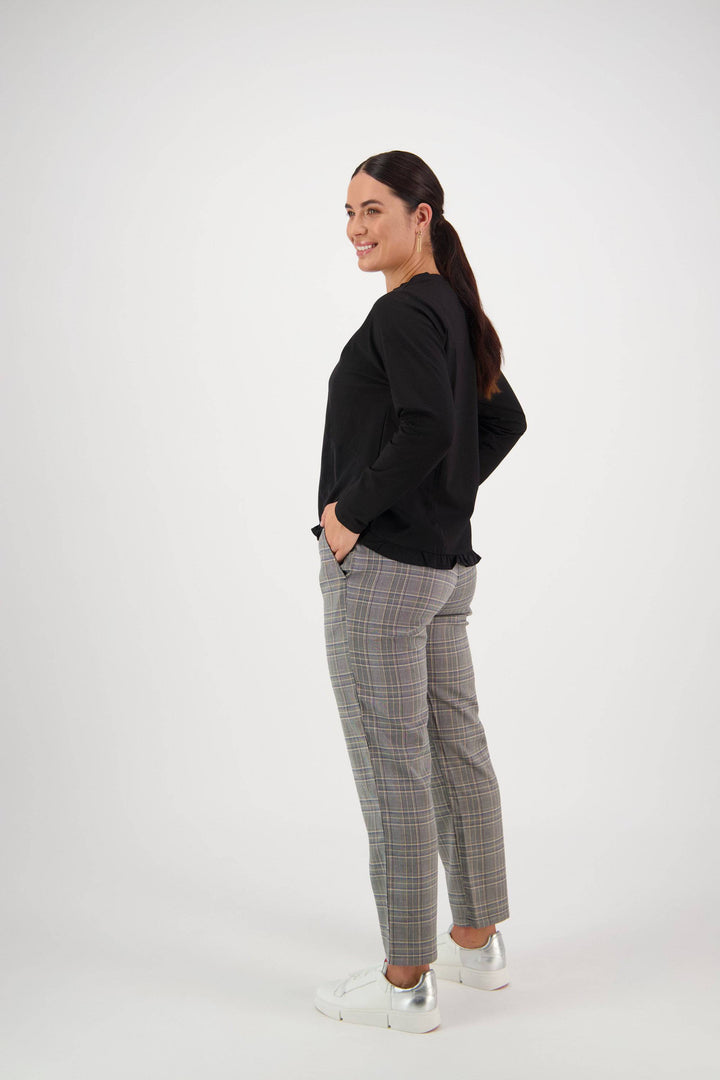 4439 Long Sleeve Top - Black - Vassalli