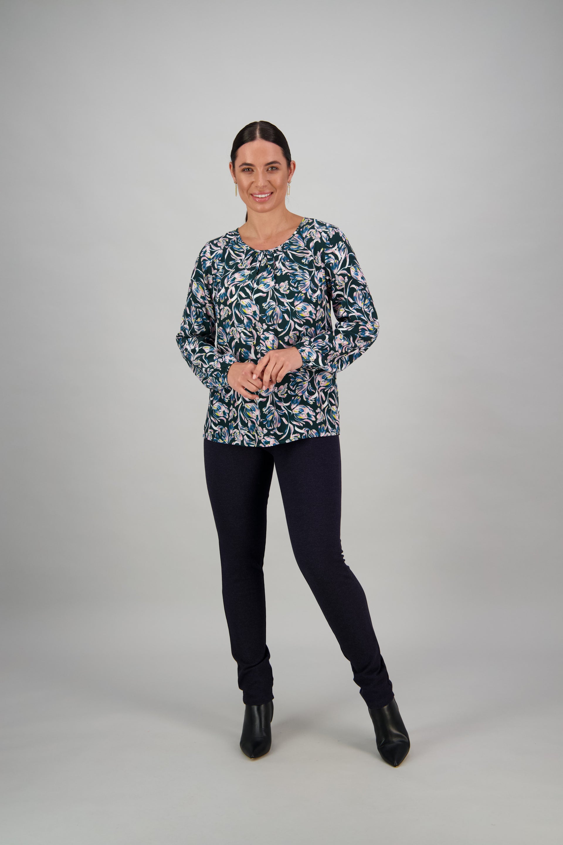 4446 Valentina - Printed Long Sleeve Top with Gathered Neckline - Vassalli