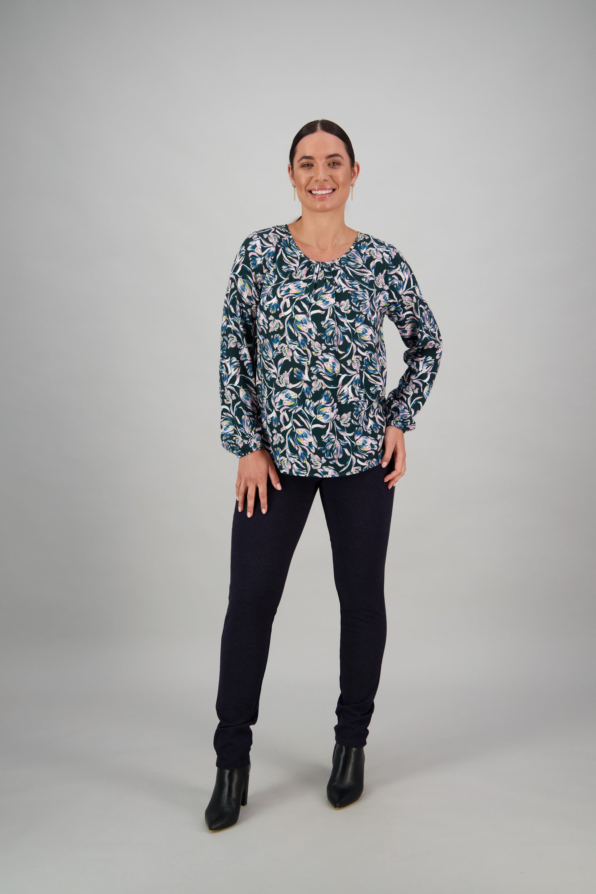 4446 Valentina - Printed Long Sleeve Top with Gathered Neckline - Vassalli