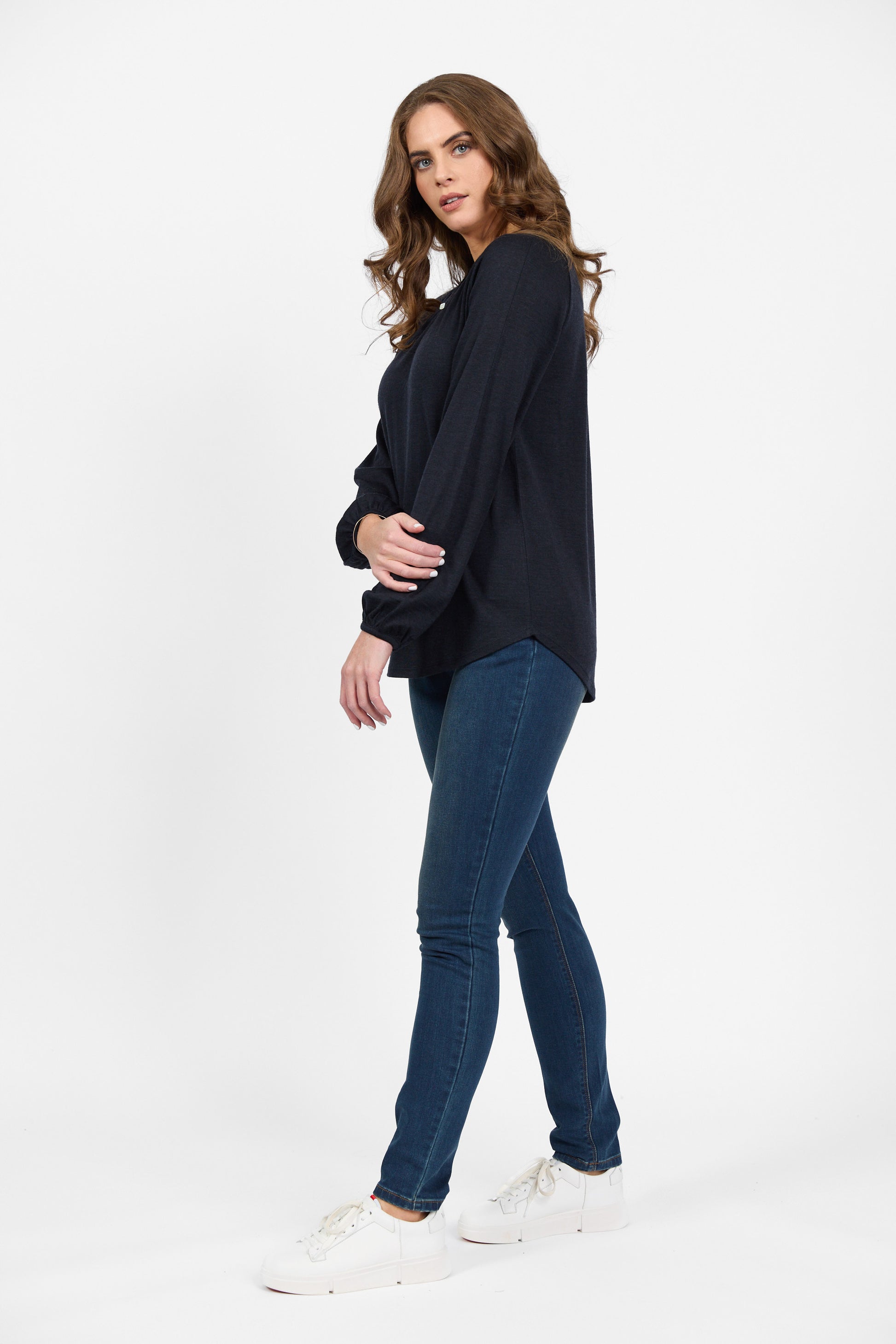 4466 Midnight - 100% Merino Round Neck Top with Front Keyhole - Vassalli