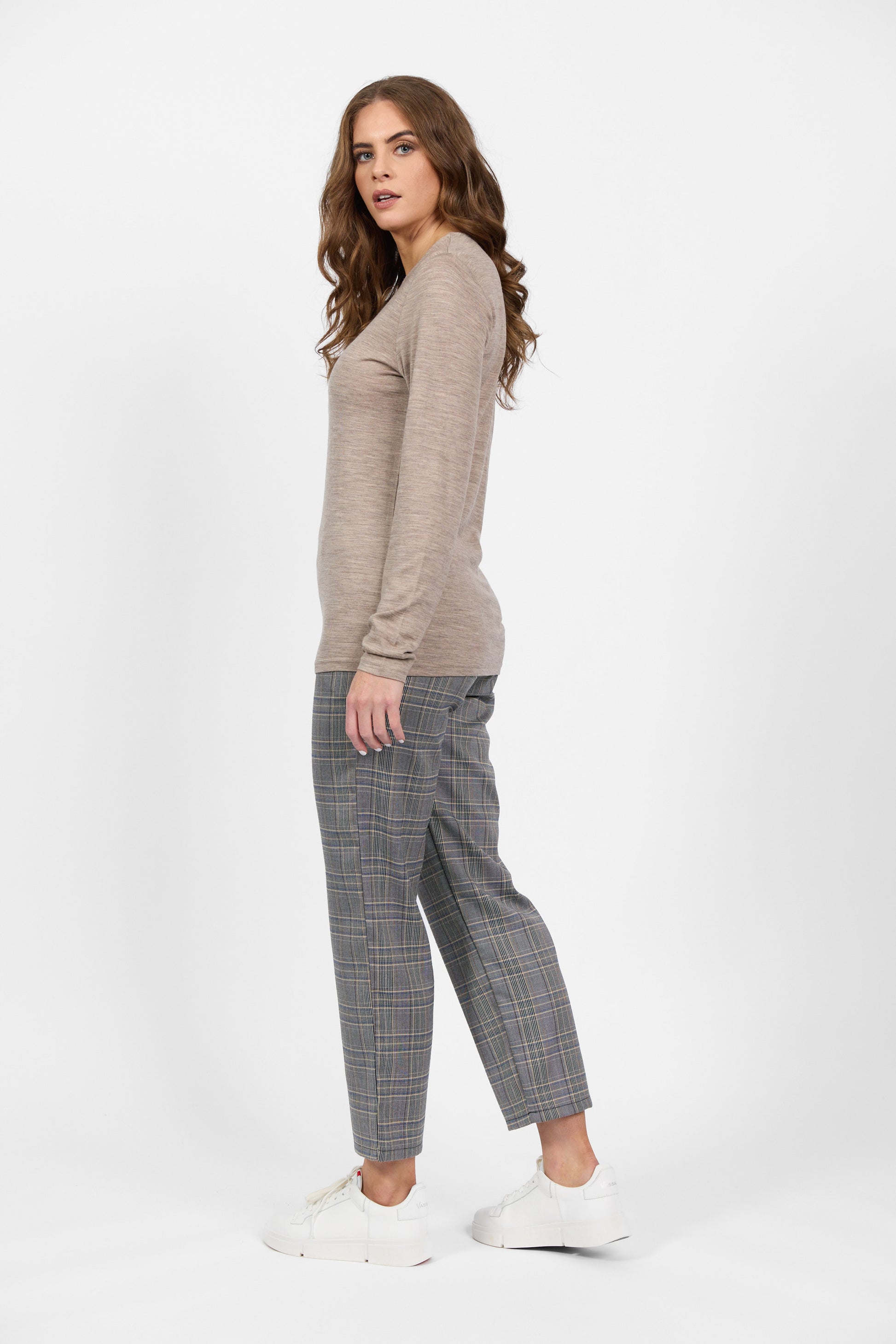 4467 Twig - 100% Merino Basic Long Sleeve Crew Neck Top - Vassalli