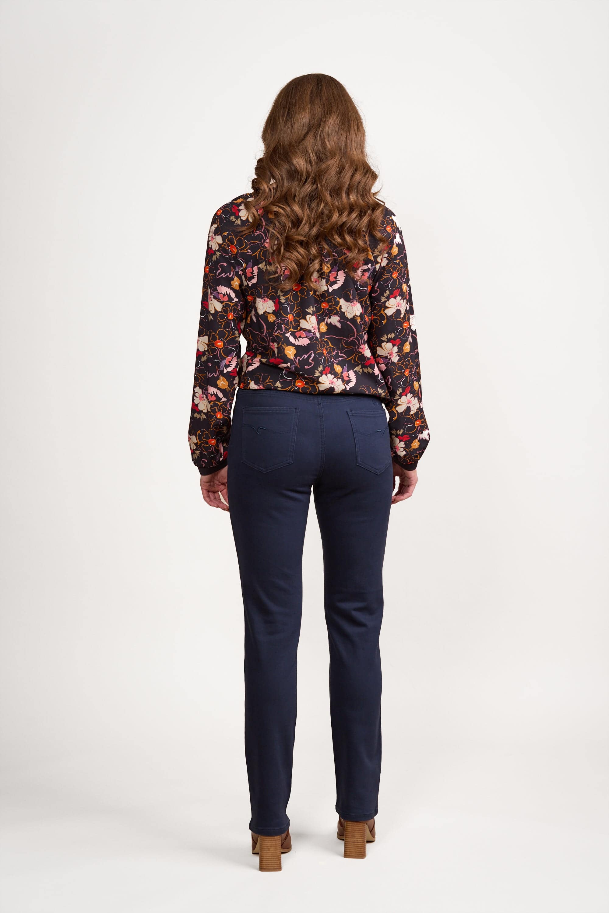 5004K Carbon - Slim Leg Knit Jean - Vassalli