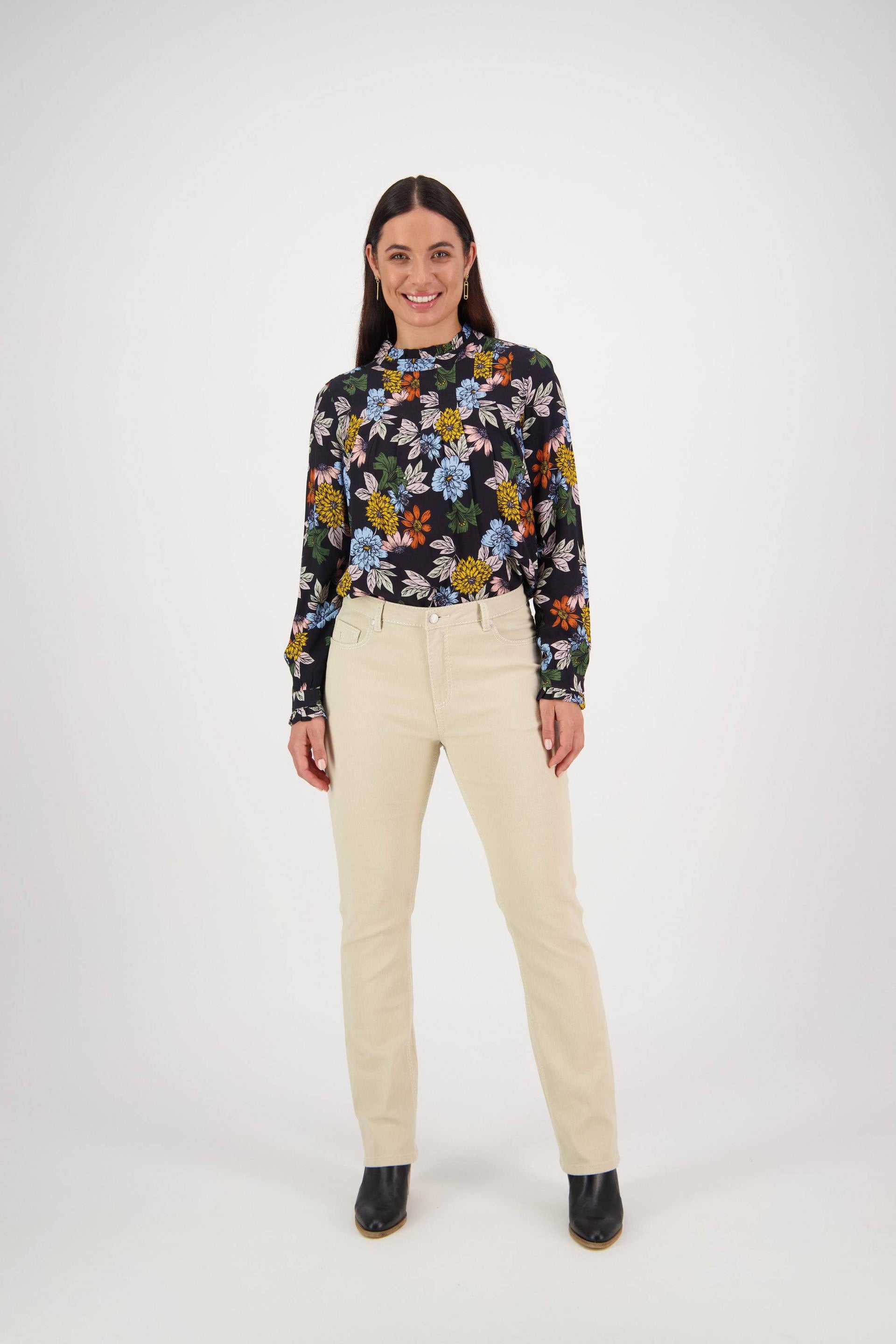 5719 Lotus Jean - Wheat - Vassalli