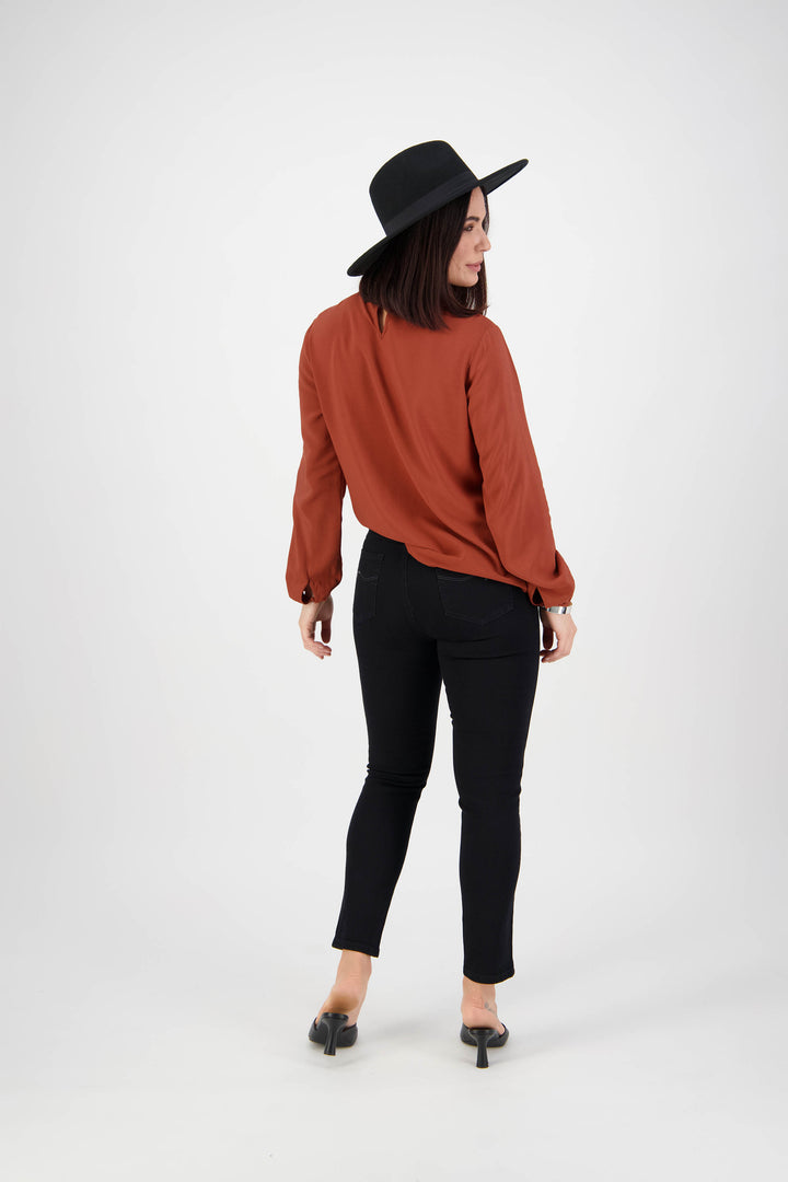 5744 Black Denim - Skinny Leg Ankle Grazer Jean - Vassalli