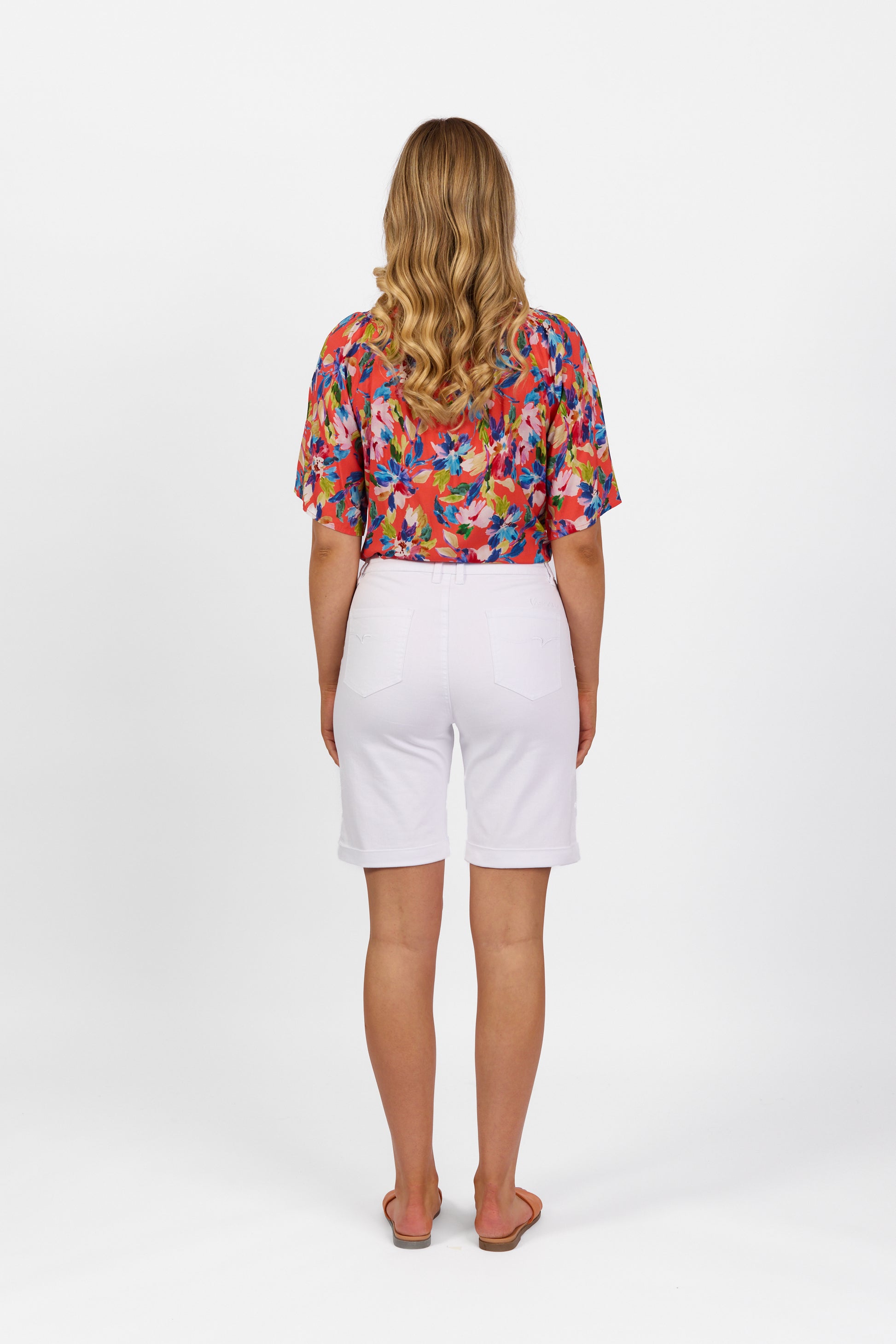 5775A White Denim - Slim Leg Above Knee Short - Vassalli