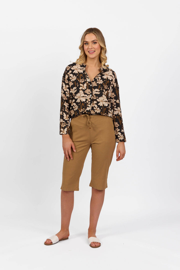 5789 Caramel - Below Knee Slim Leg Elastic Waist Pant - Vassalli