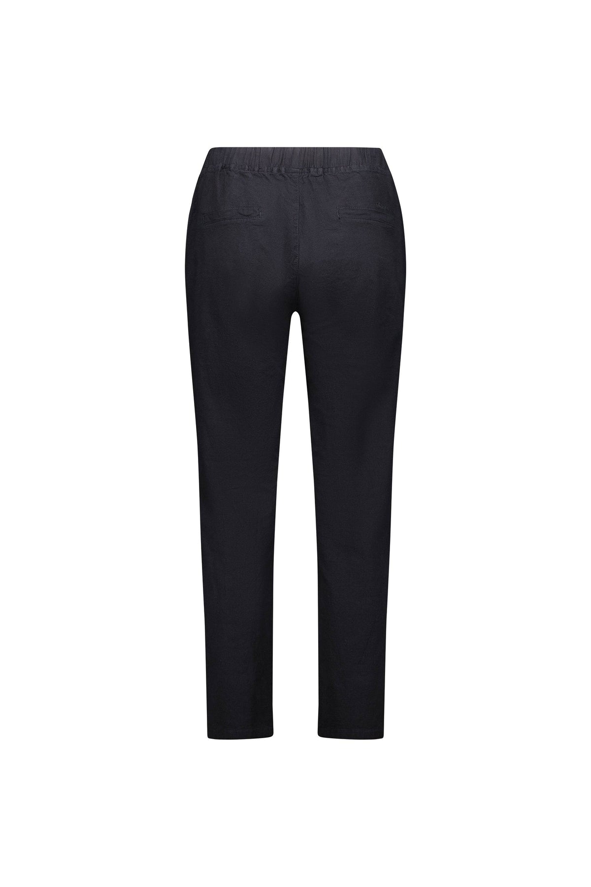 Back view of the Vassalli Leonie 7/8 Pant in black, featuring an elastic waistband and straight legs, made from stretch fabric and shown on a white background.