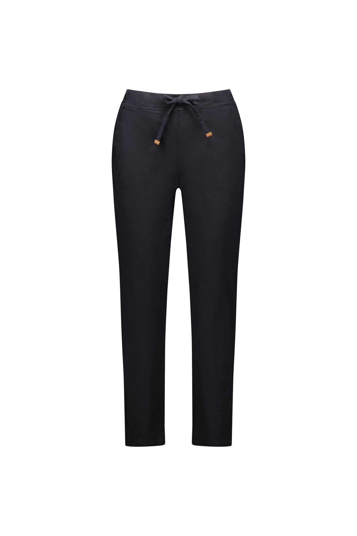 The Vassalli Leonie 7/8 Pant in black features a drawstring waist, side pockets, and is made from stretch fabric for comfort. Shown here on a white background.